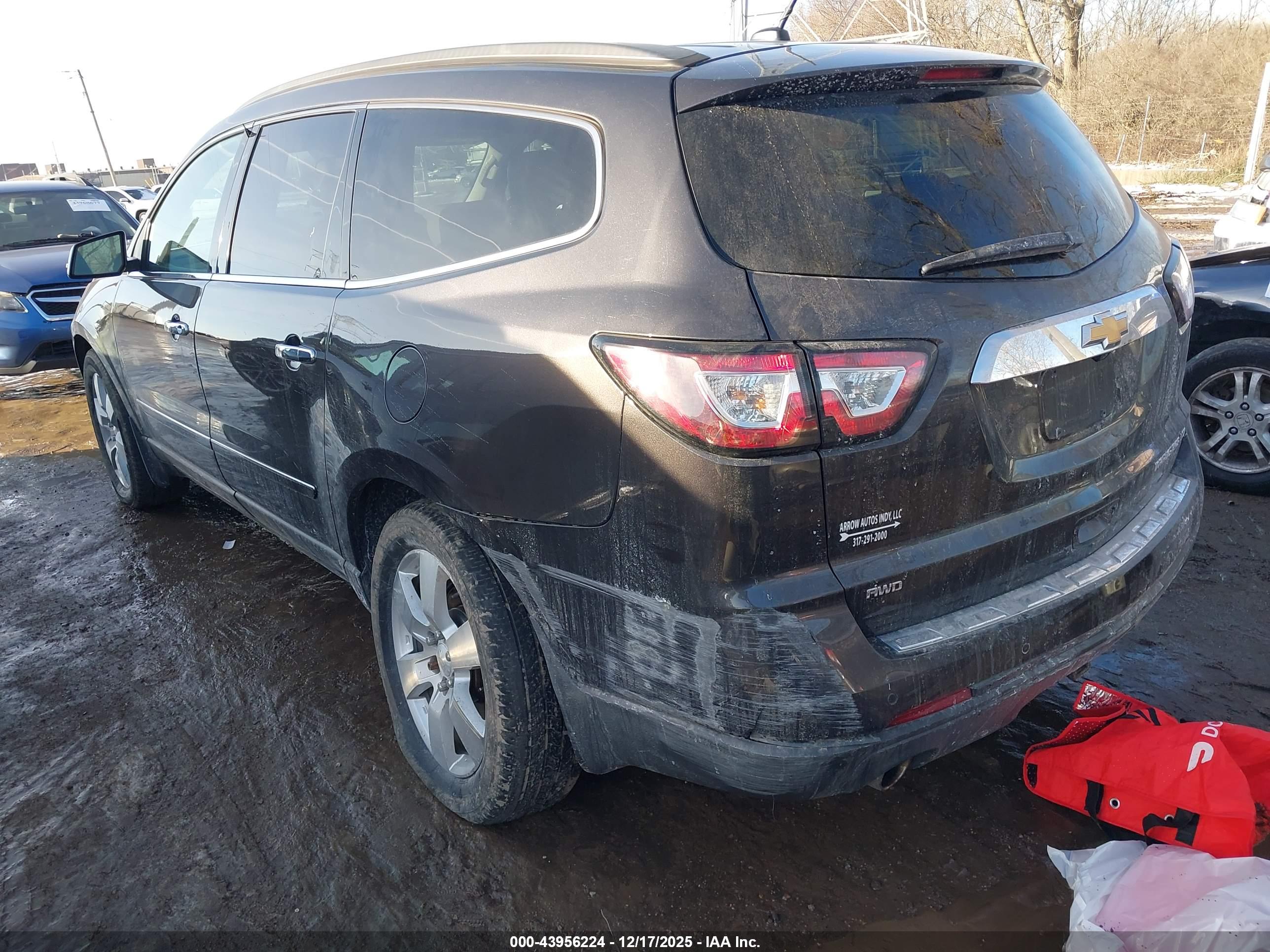 CHEVROLET TRAVERSE image 3