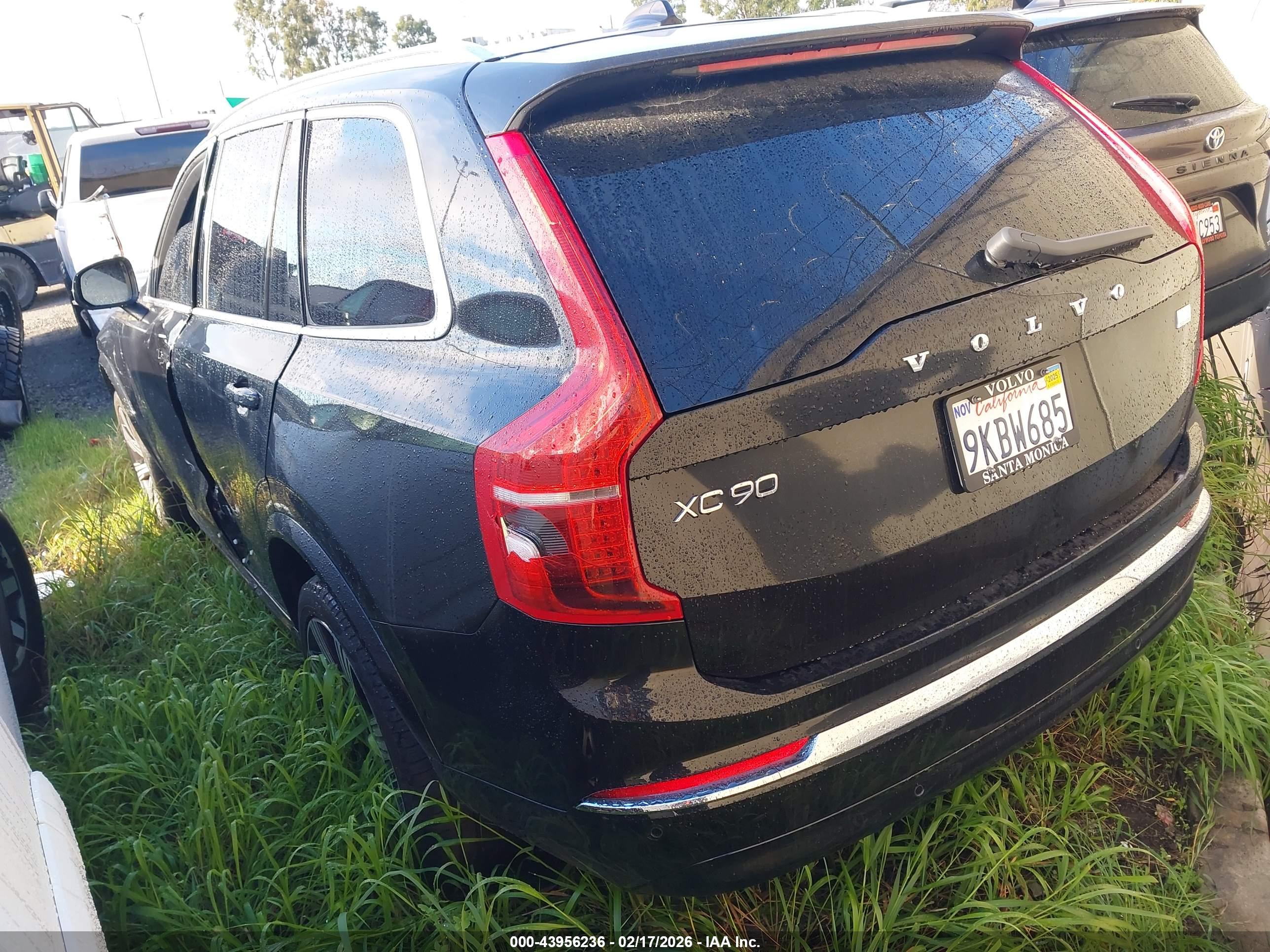 VOLVO XC90 image 3