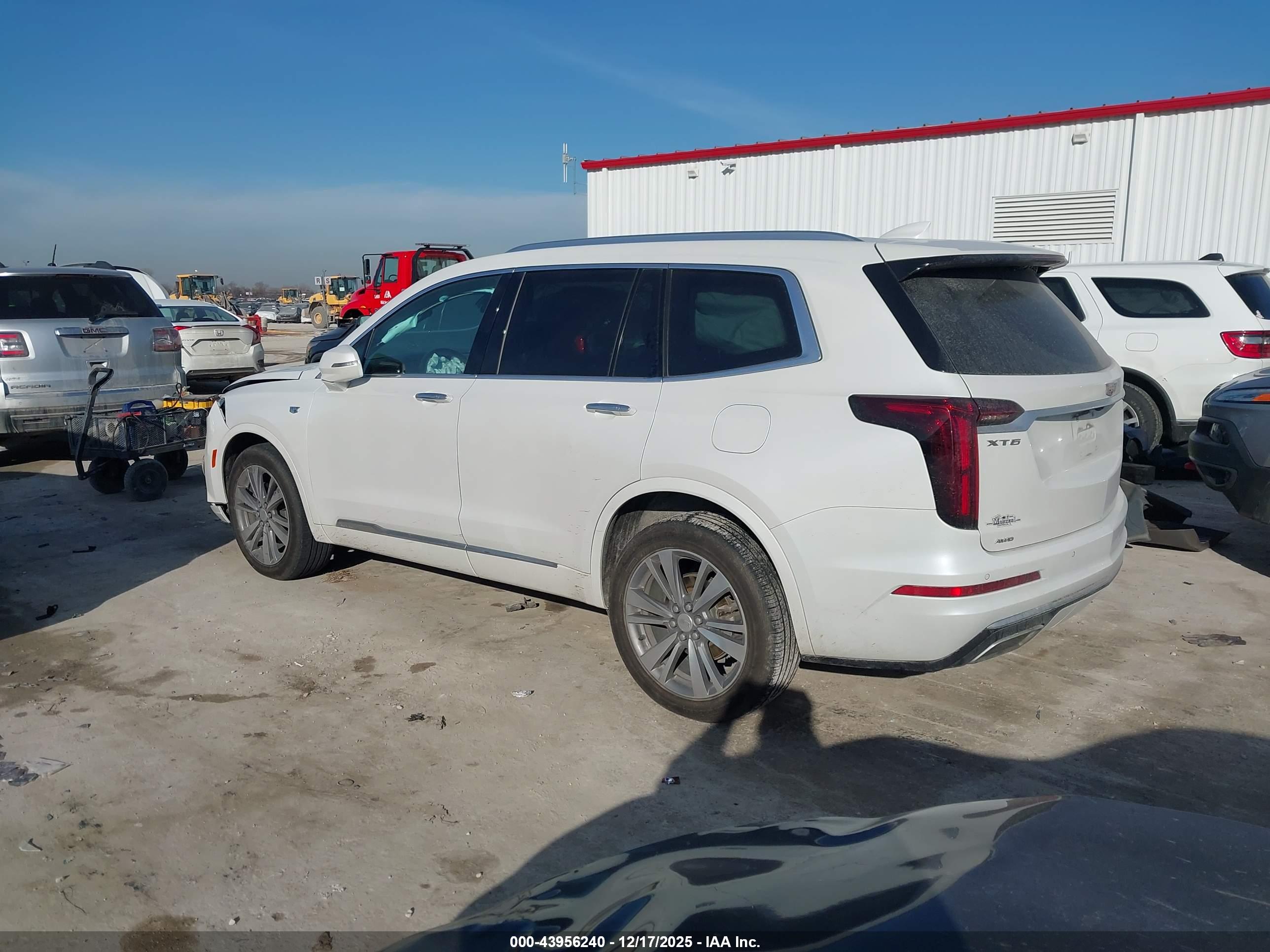 CADILLAC XT6 image 3
