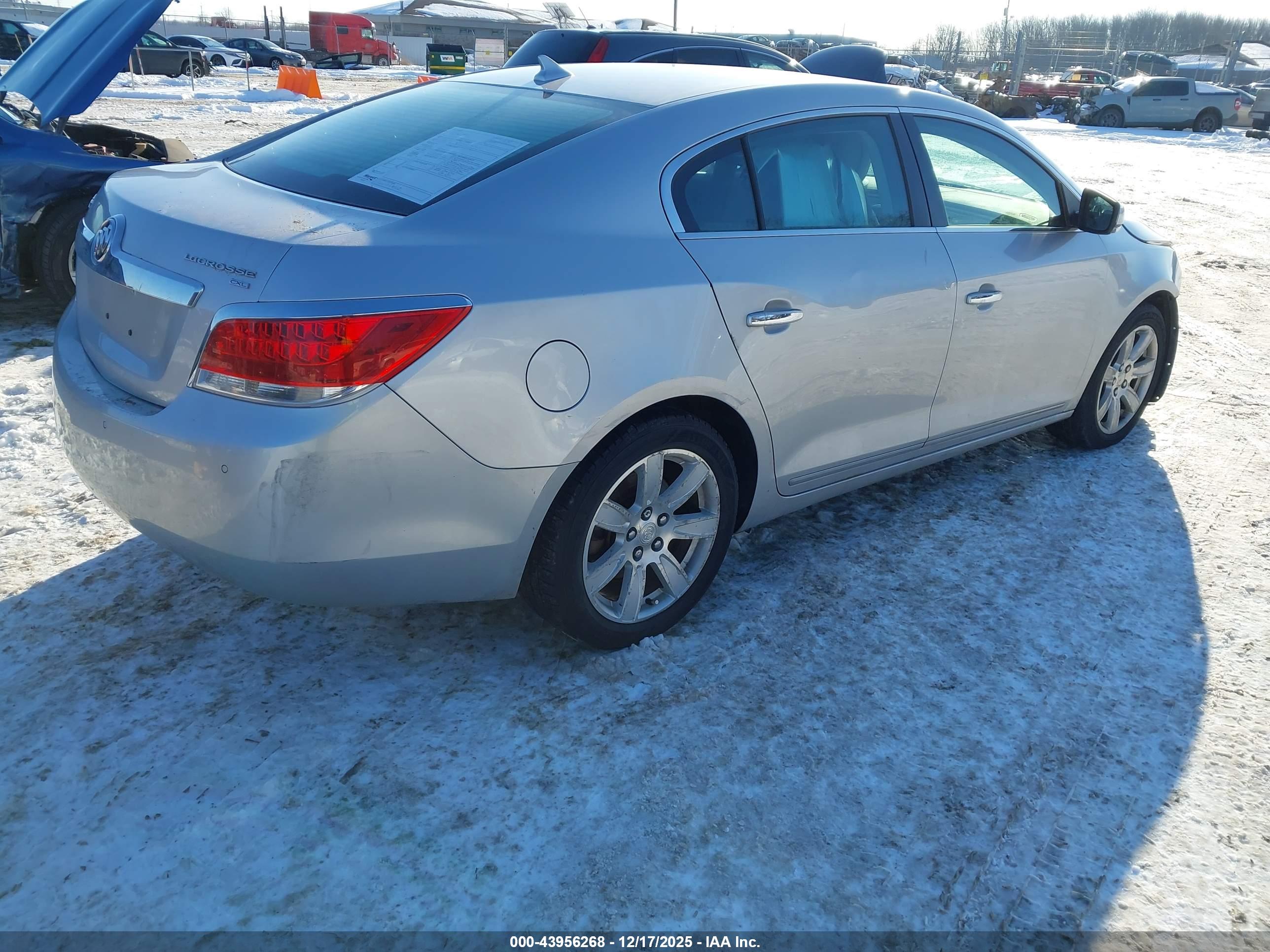 BUICK LACROSSE image 4