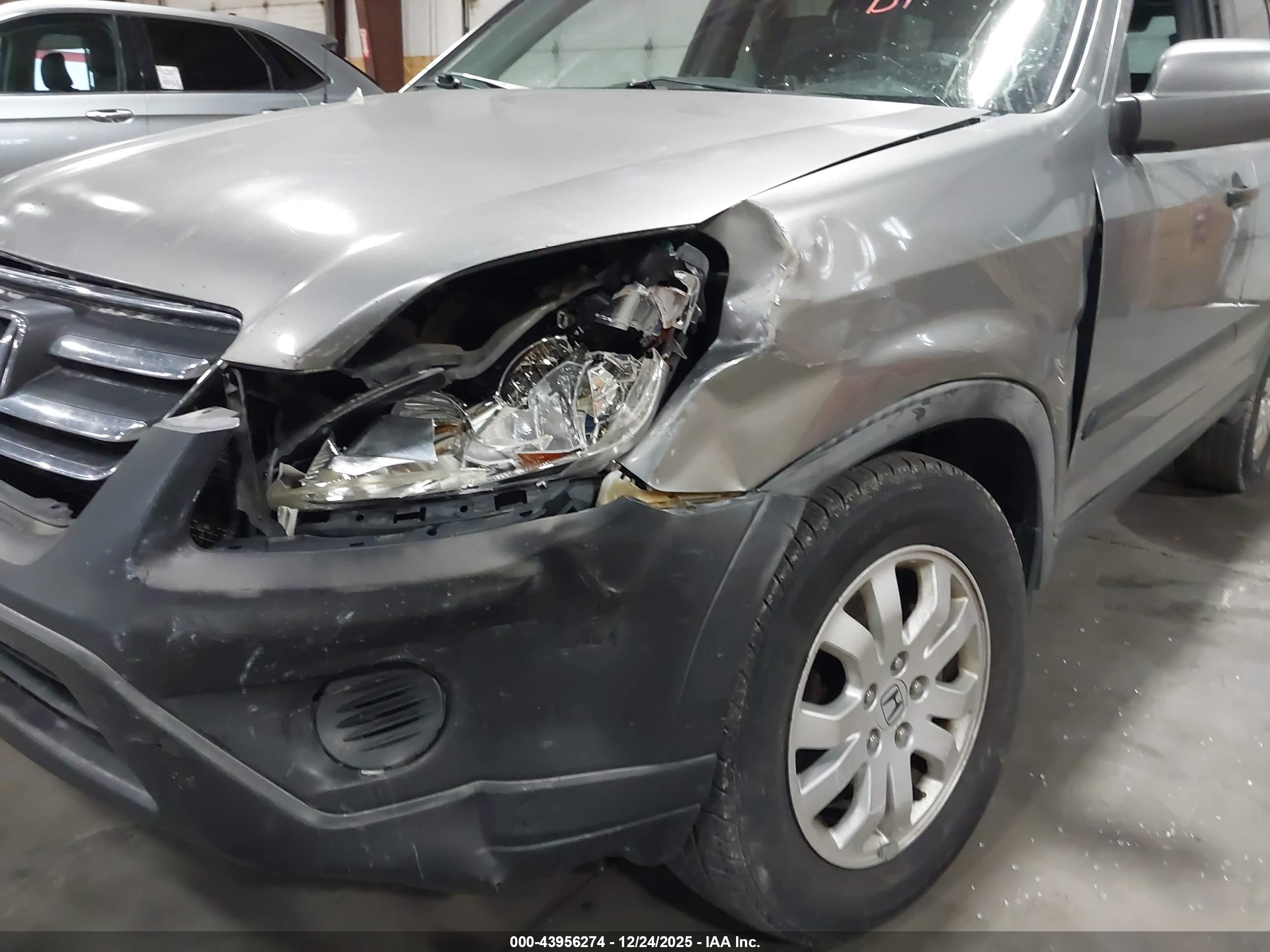 HONDA CR-V image 6