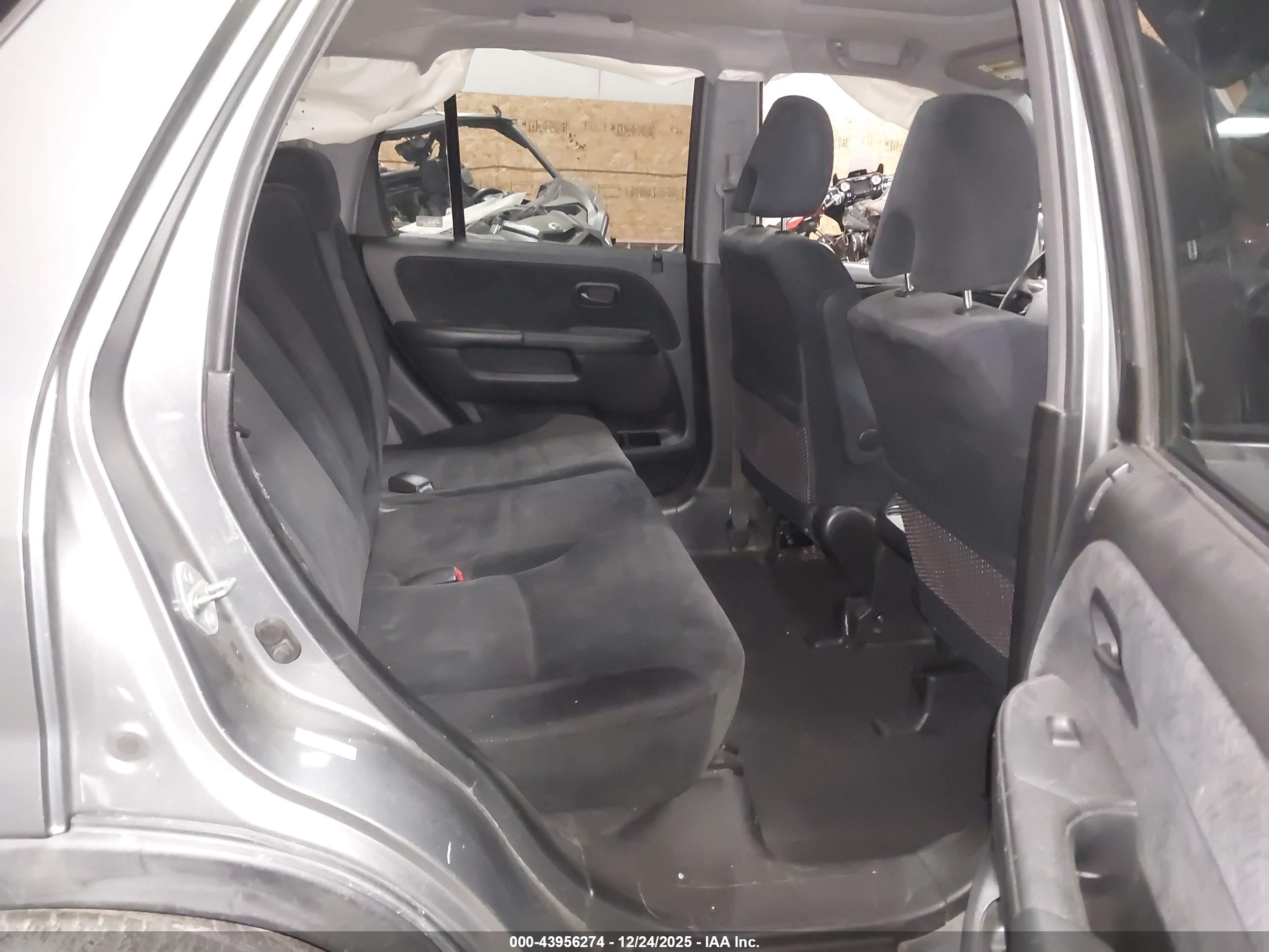 HONDA CR-V image 8