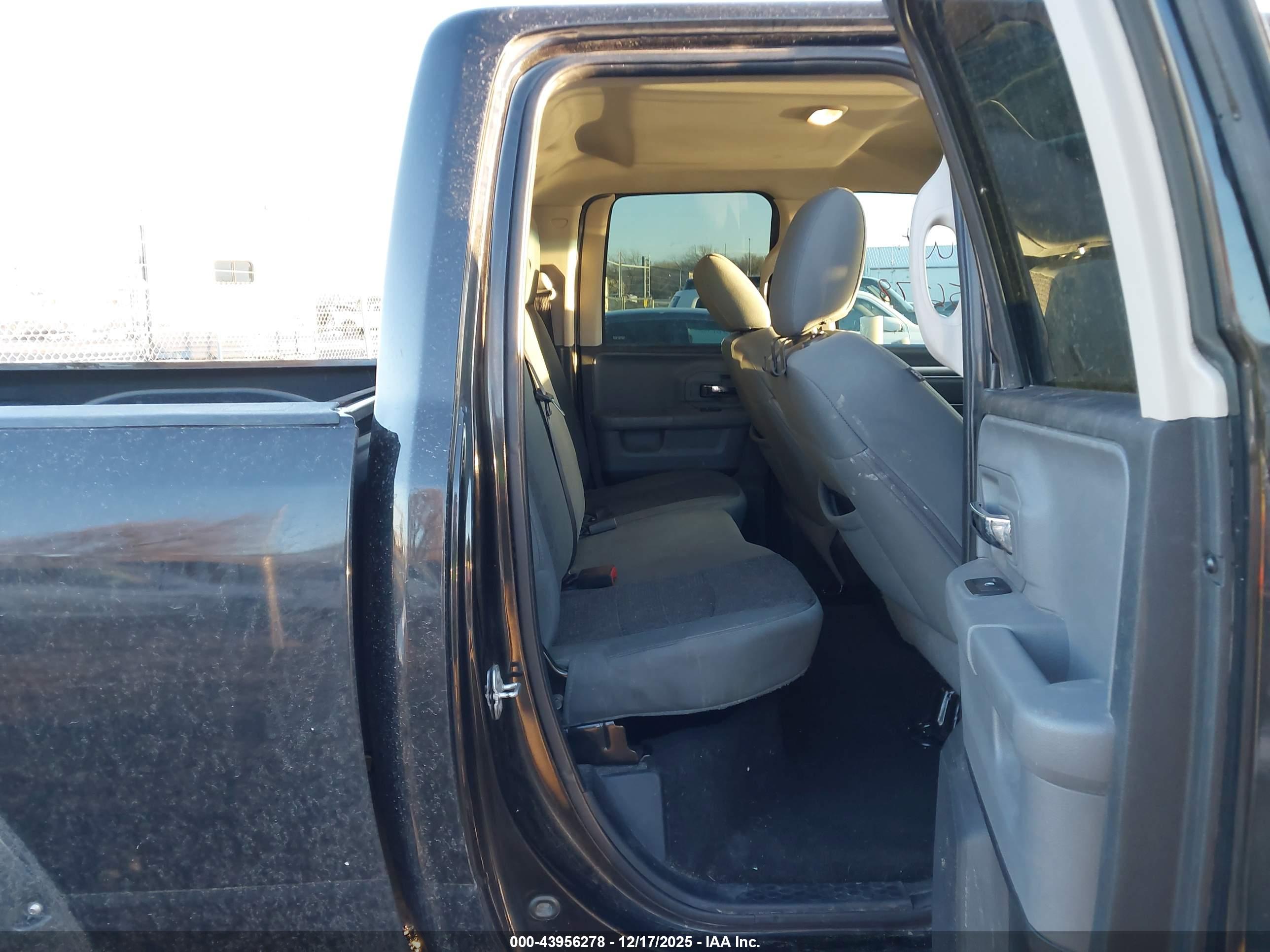RAM 1500 image 8