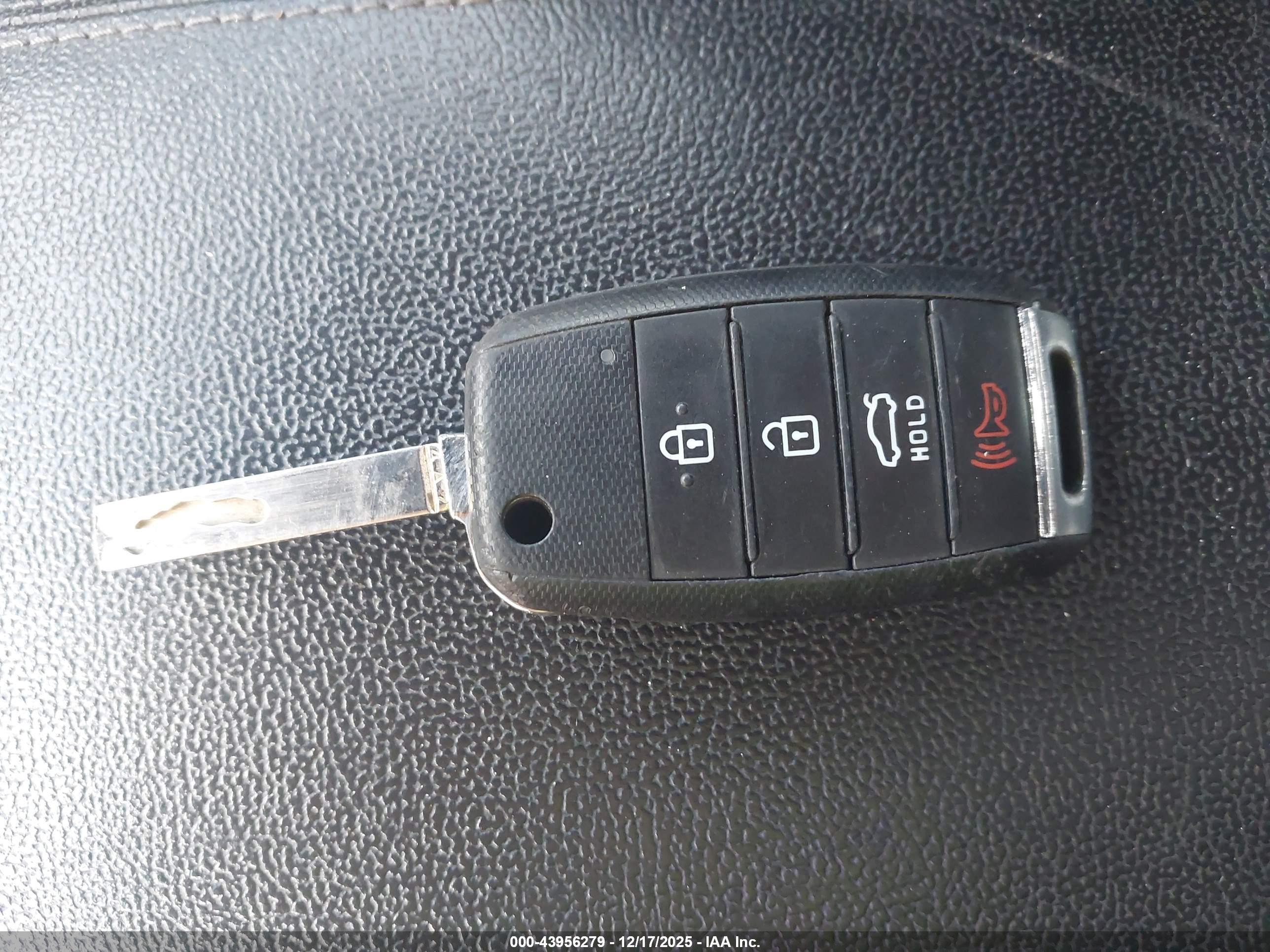 KIA OPTIMA image 11