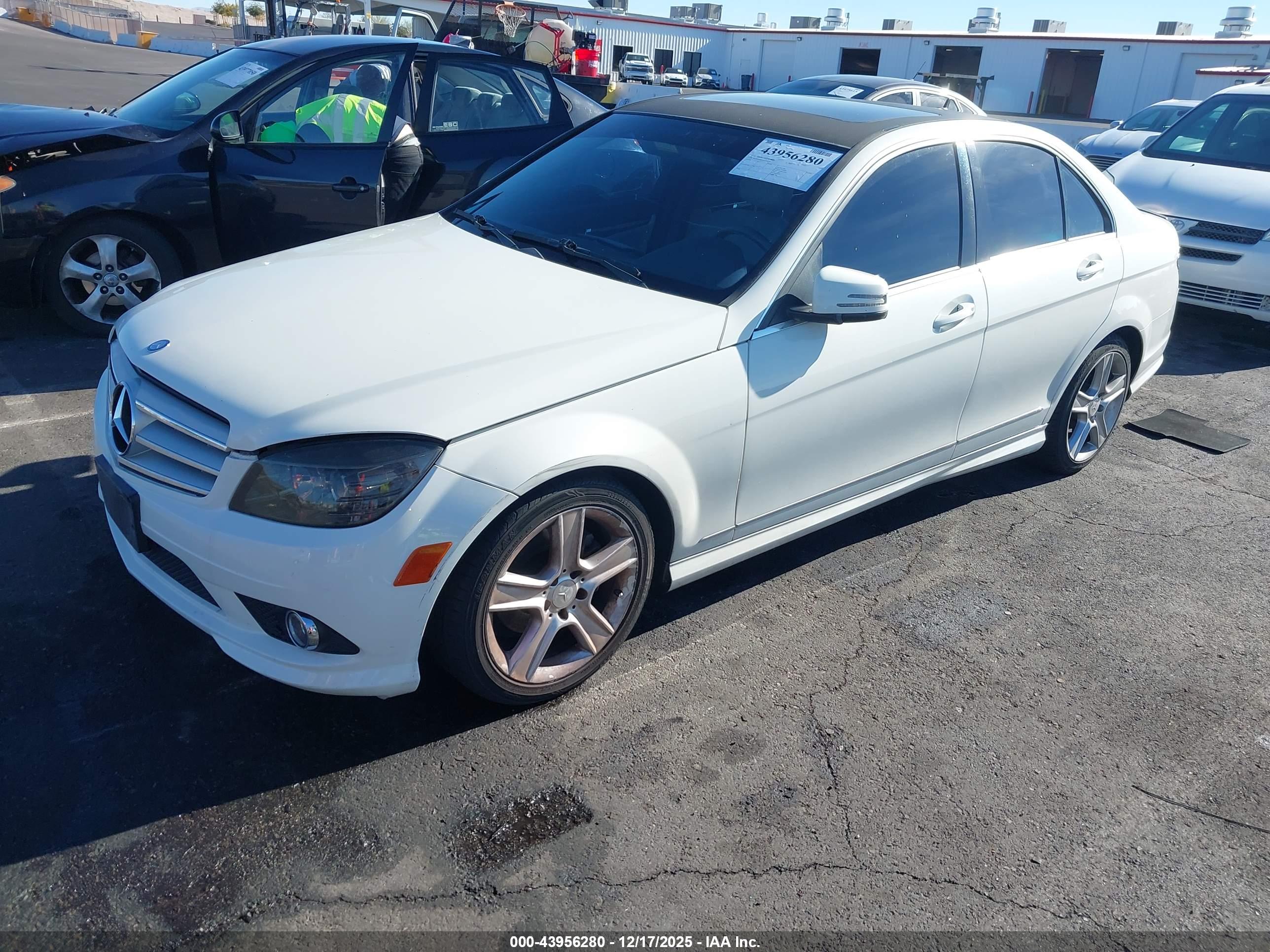 MERCEDES-BENZ C image 2
