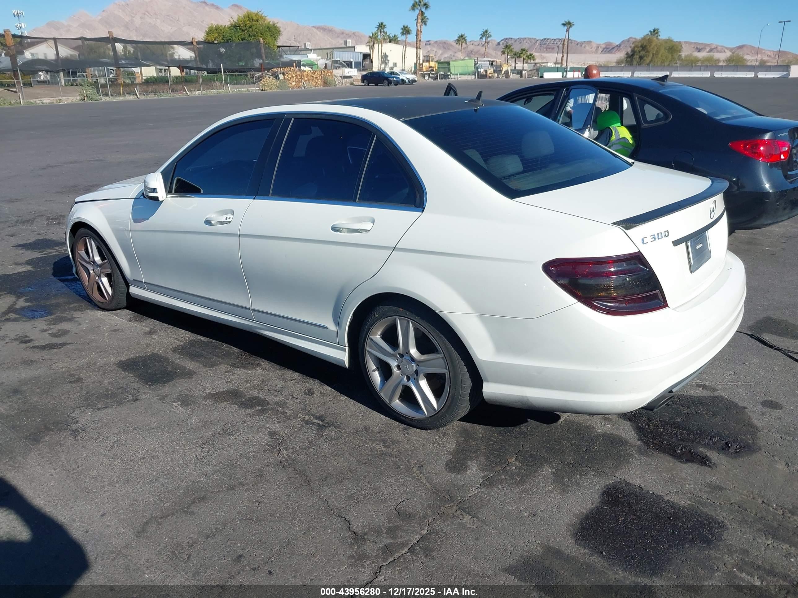 MERCEDES-BENZ C image 3