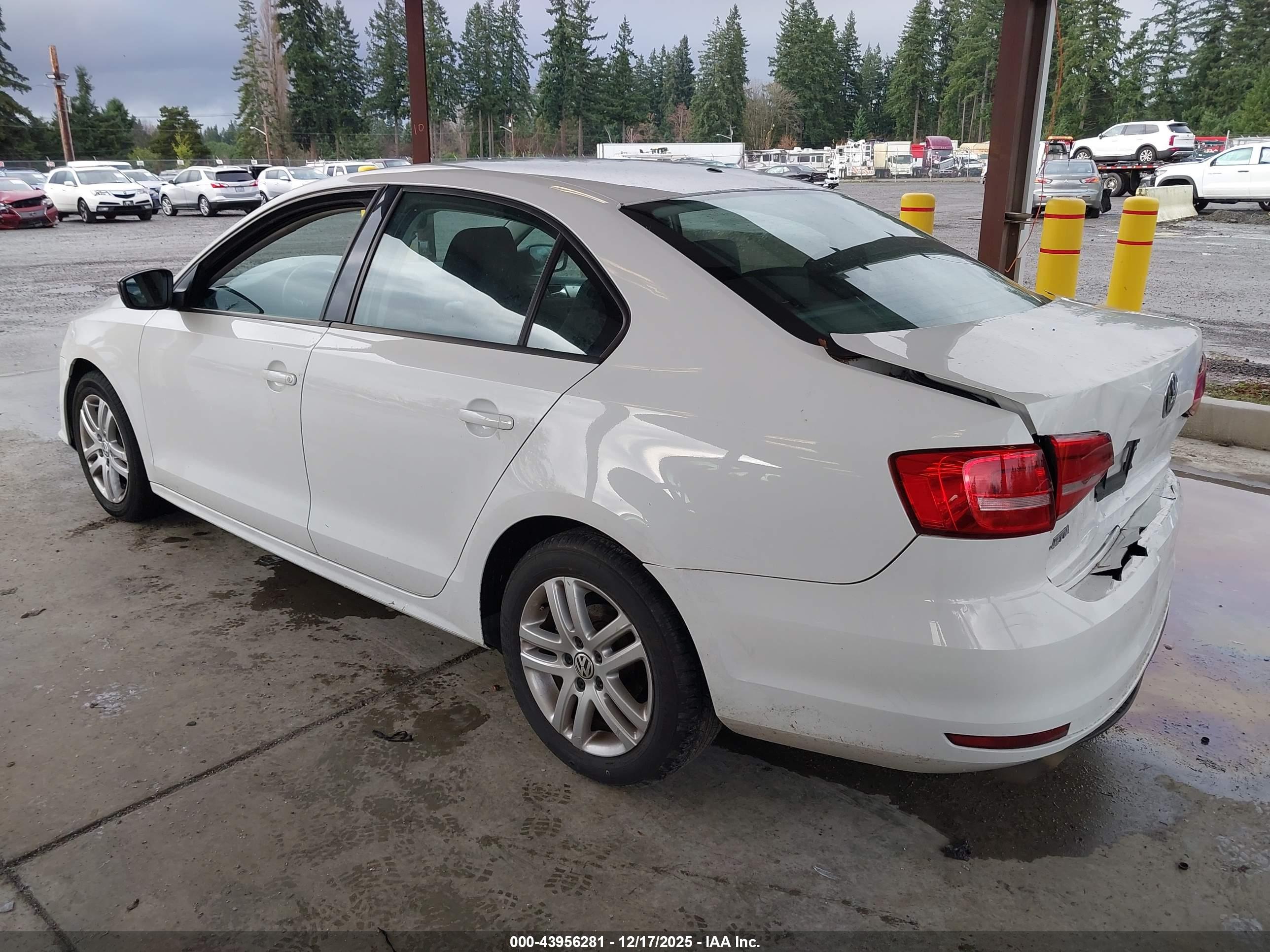 VOLKSWAGEN JETTA image 3