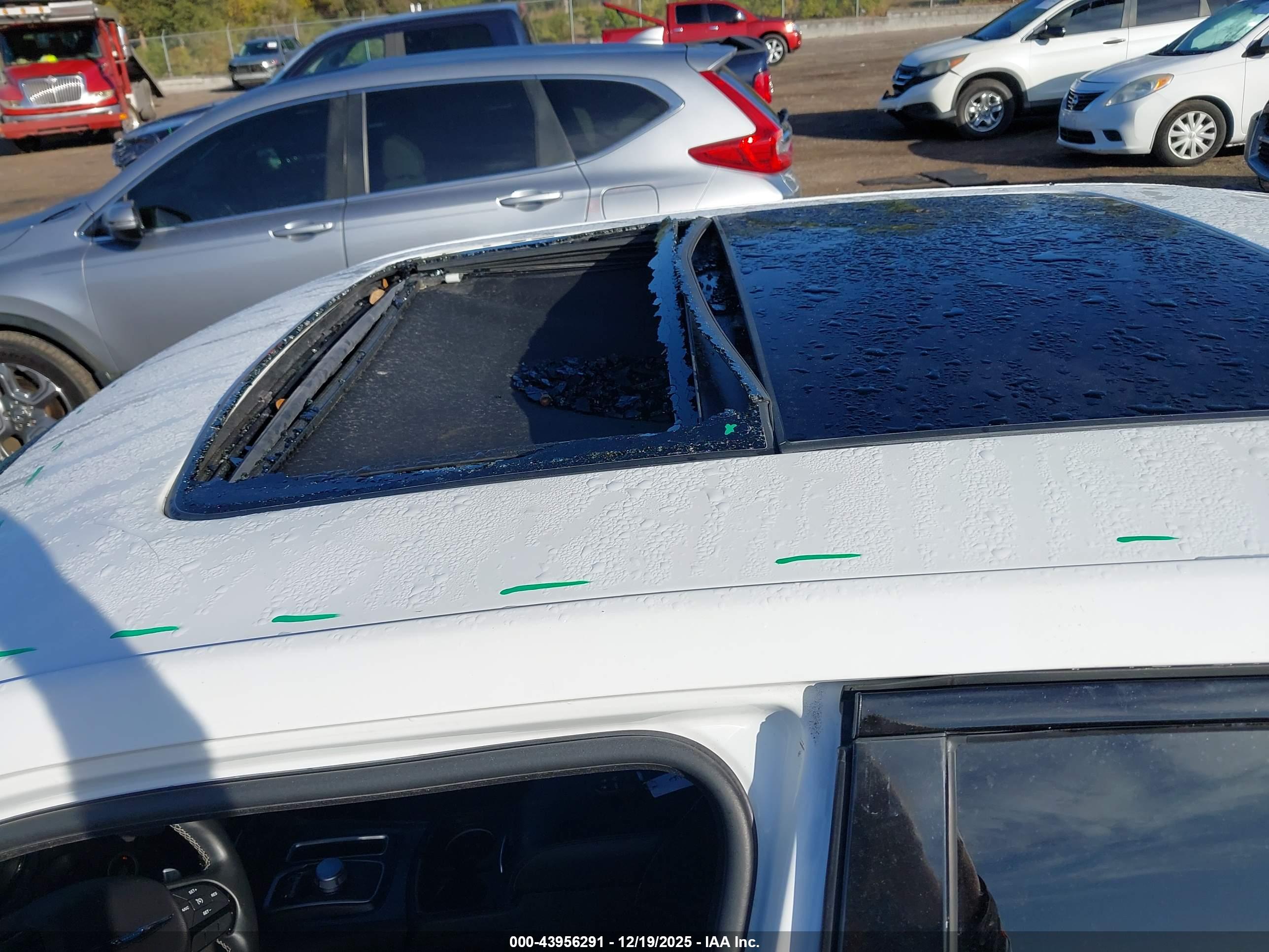 CHRYSLER 300 image 6