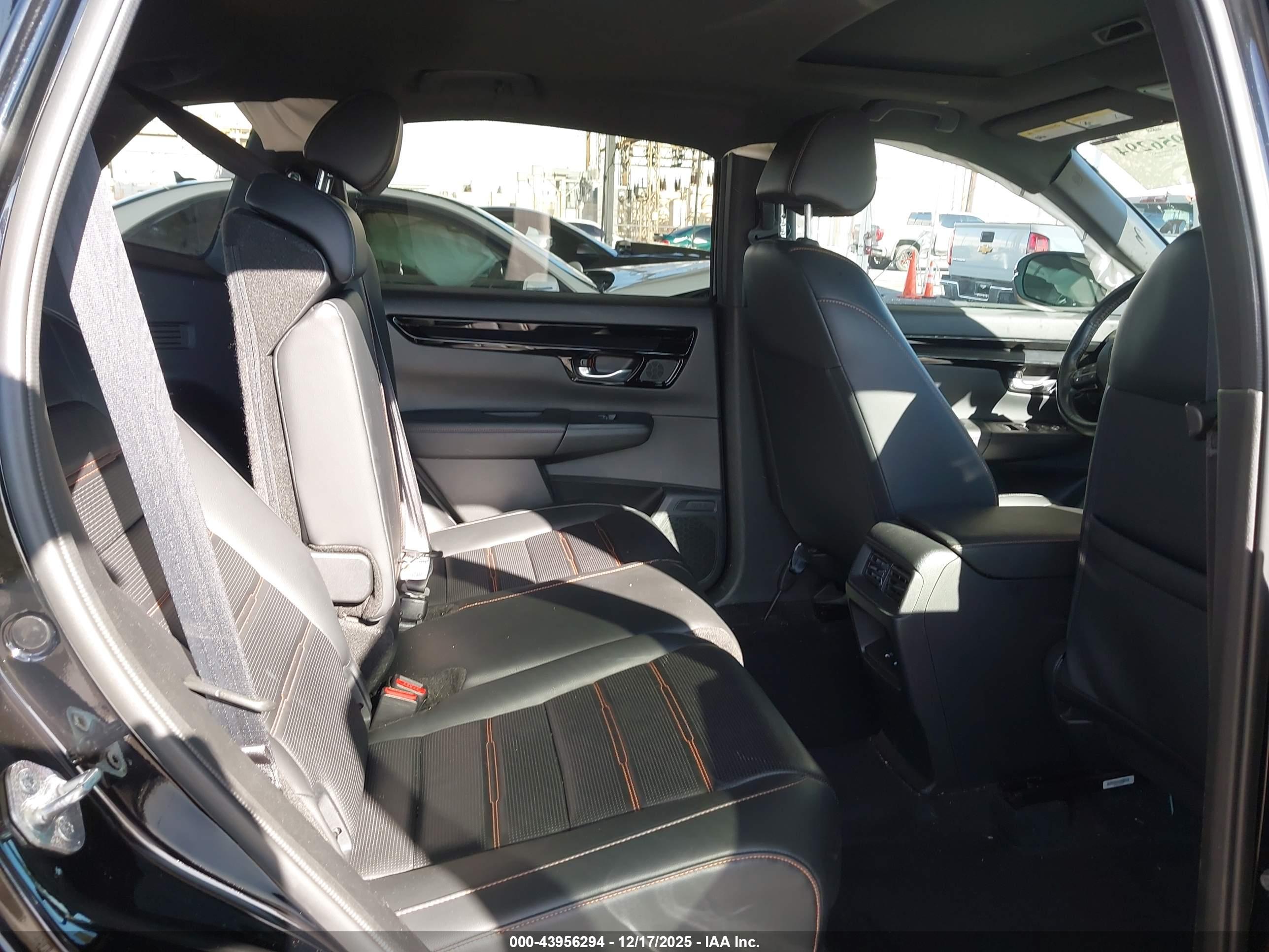 HONDA CR-V image 8