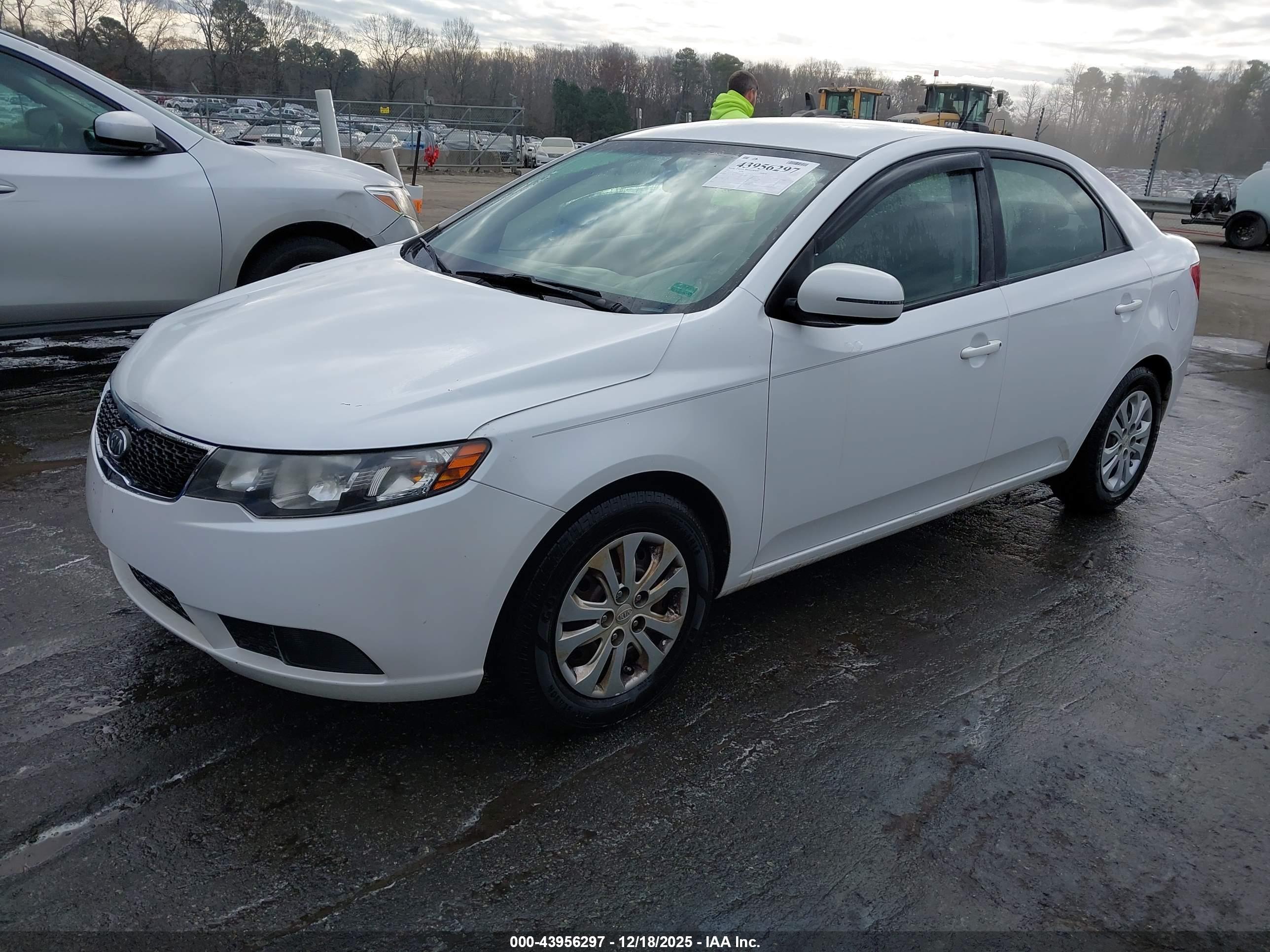 KIA FORTE image 2