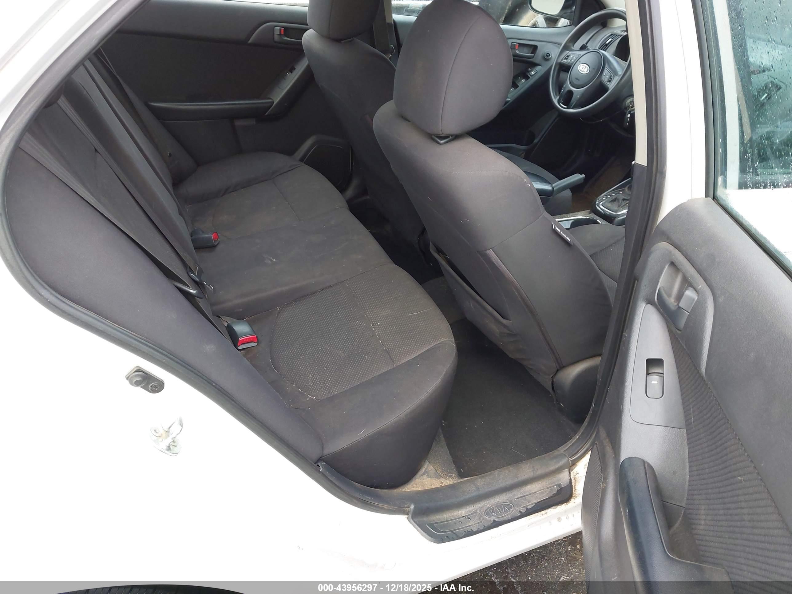 KIA FORTE image 8