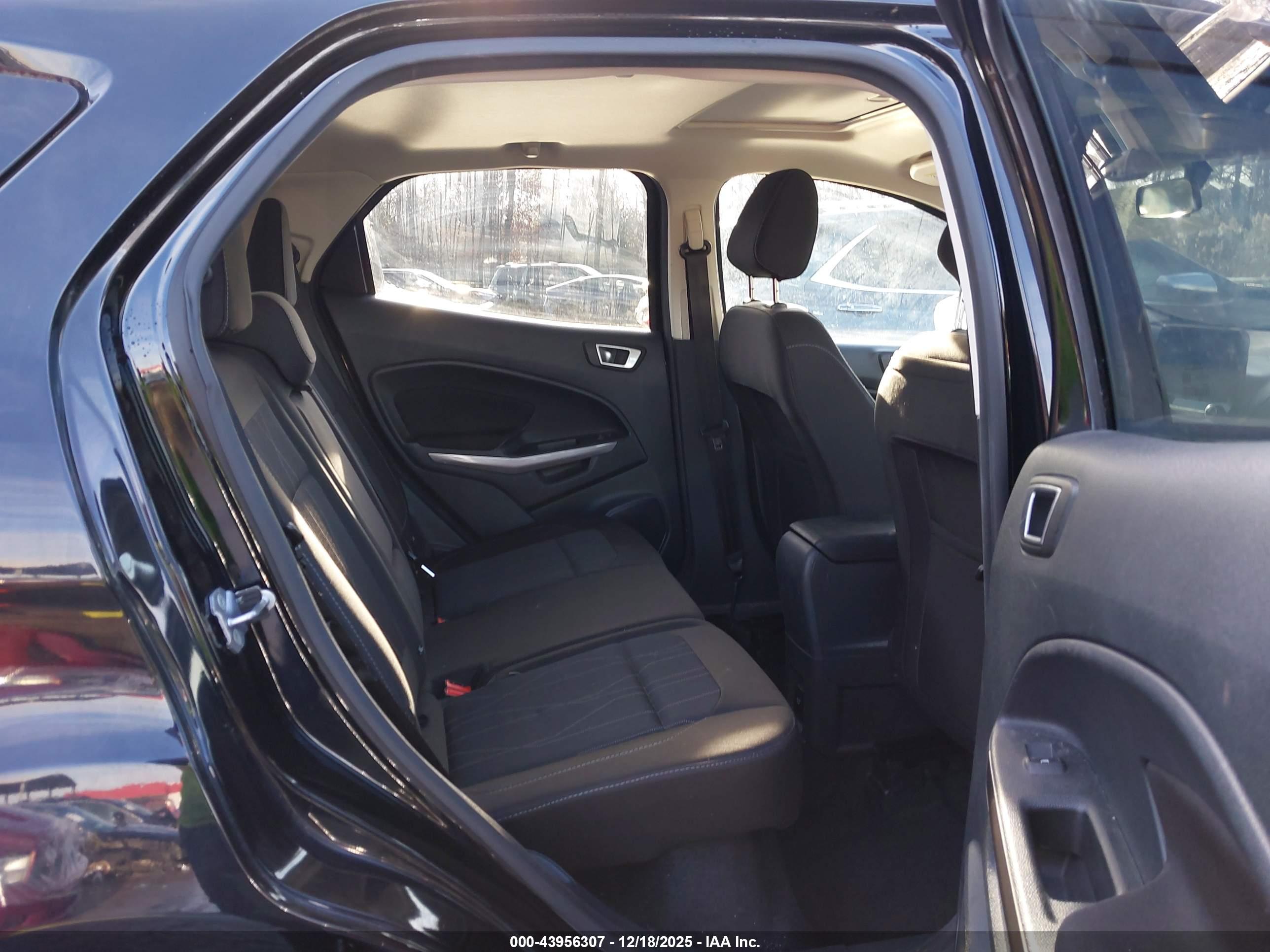 FORD ECOSPORT image 8