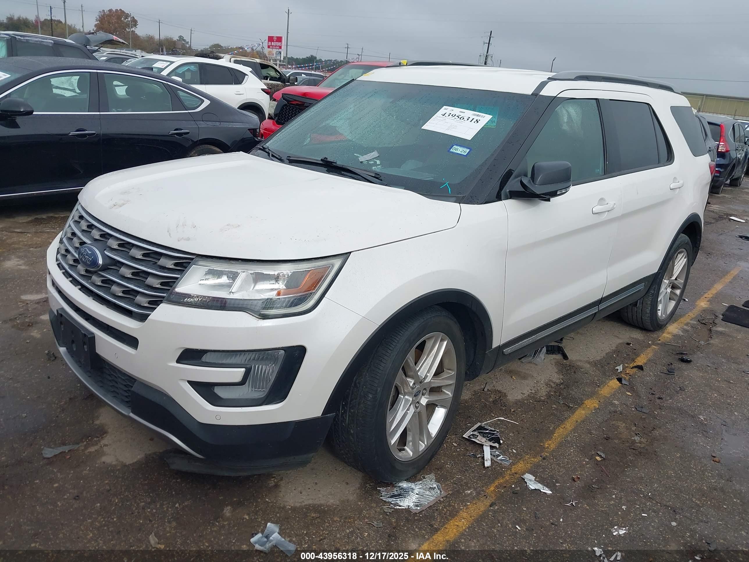 FORD EXPLORER image 2