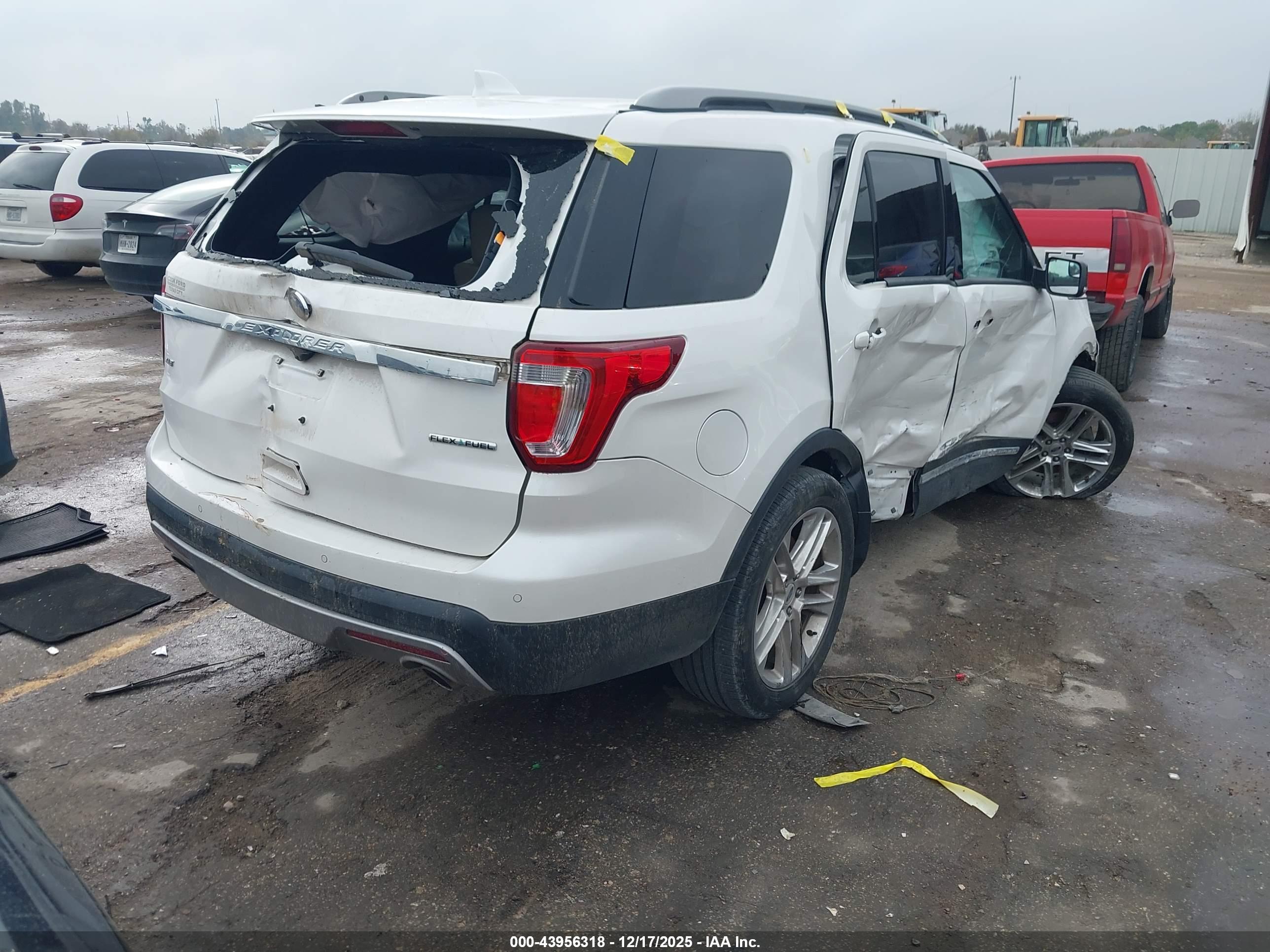 FORD EXPLORER image 4