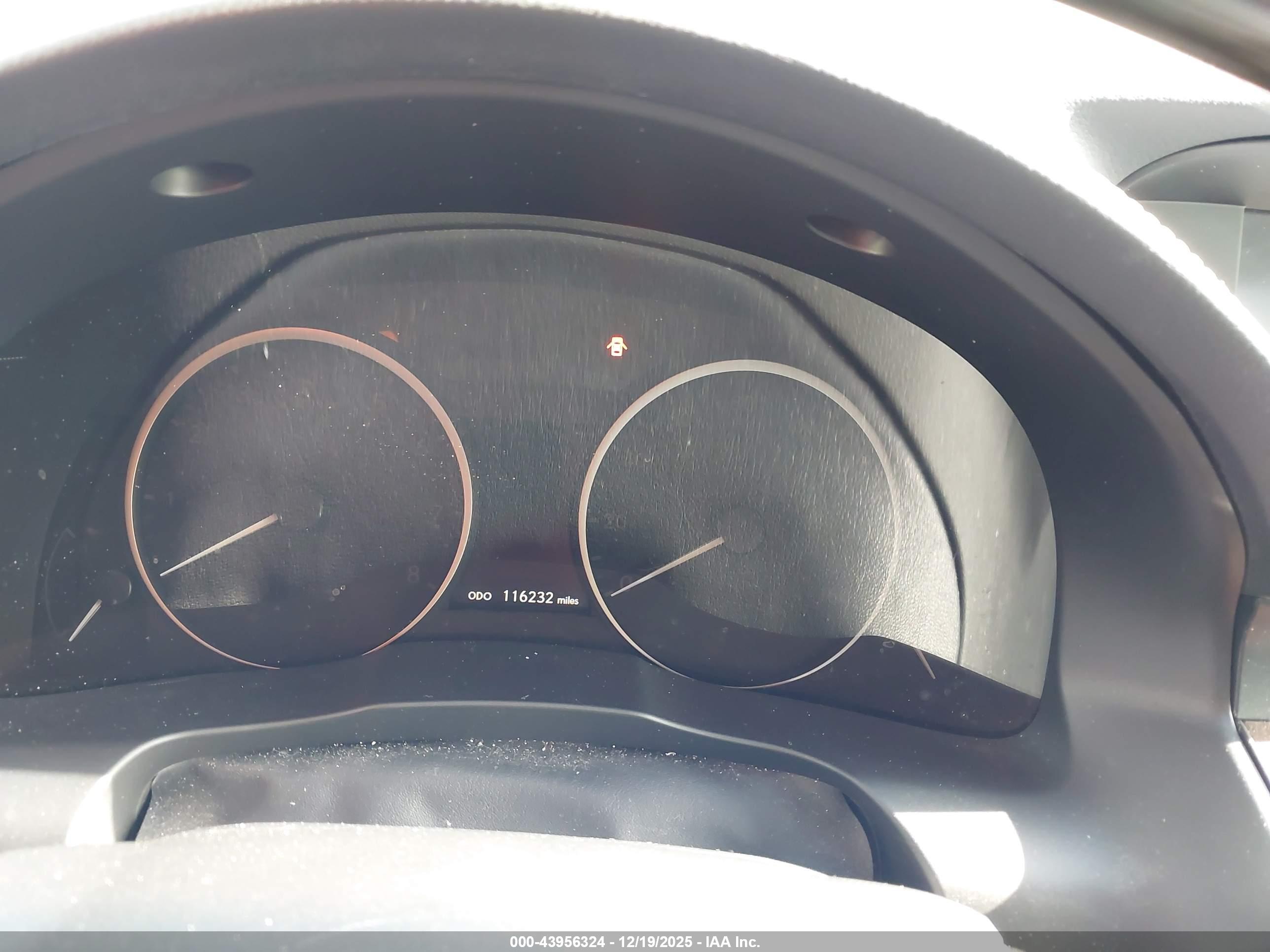 LEXUS ES image 7