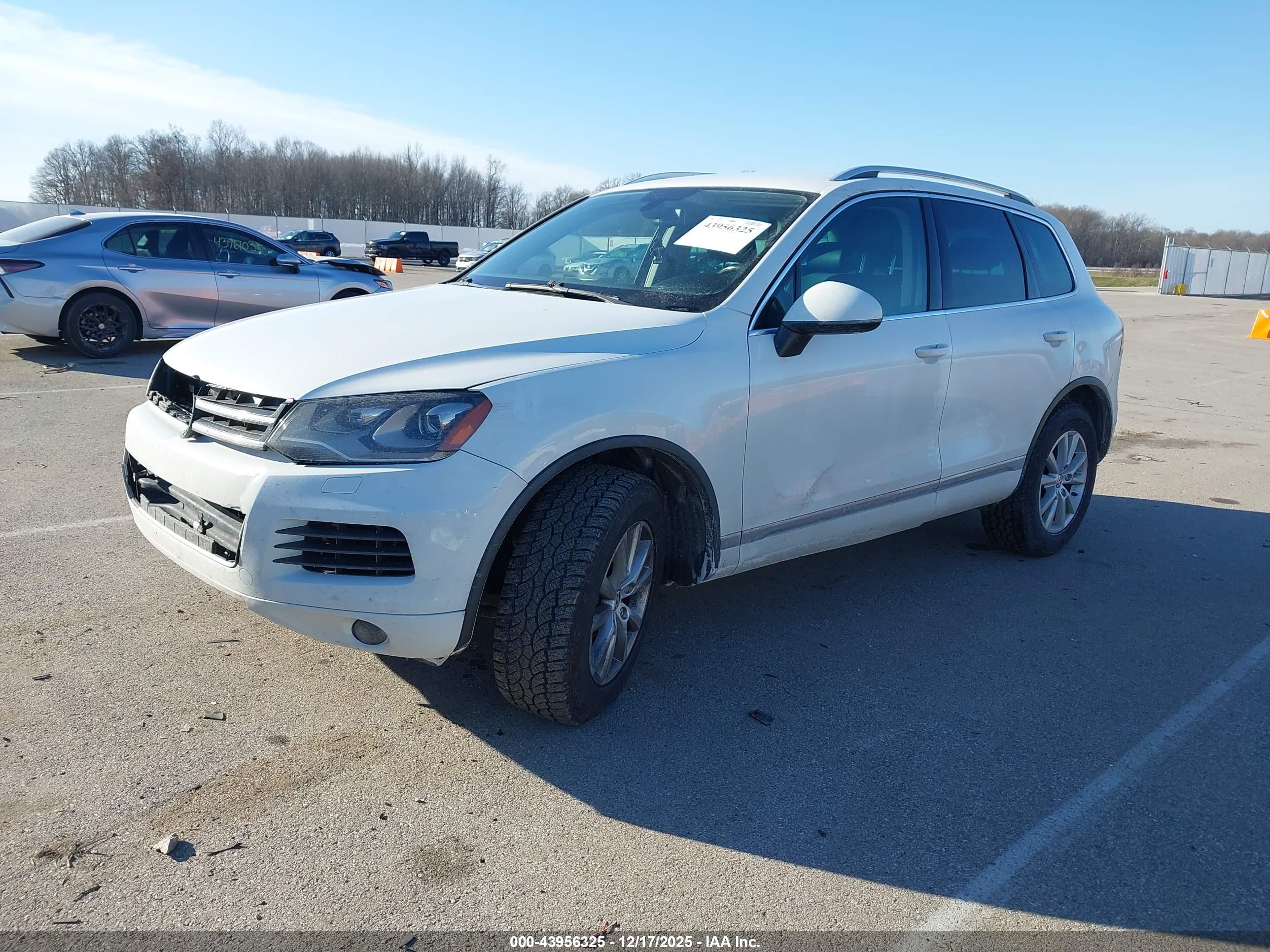 VOLKSWAGEN TOUAREG image 2