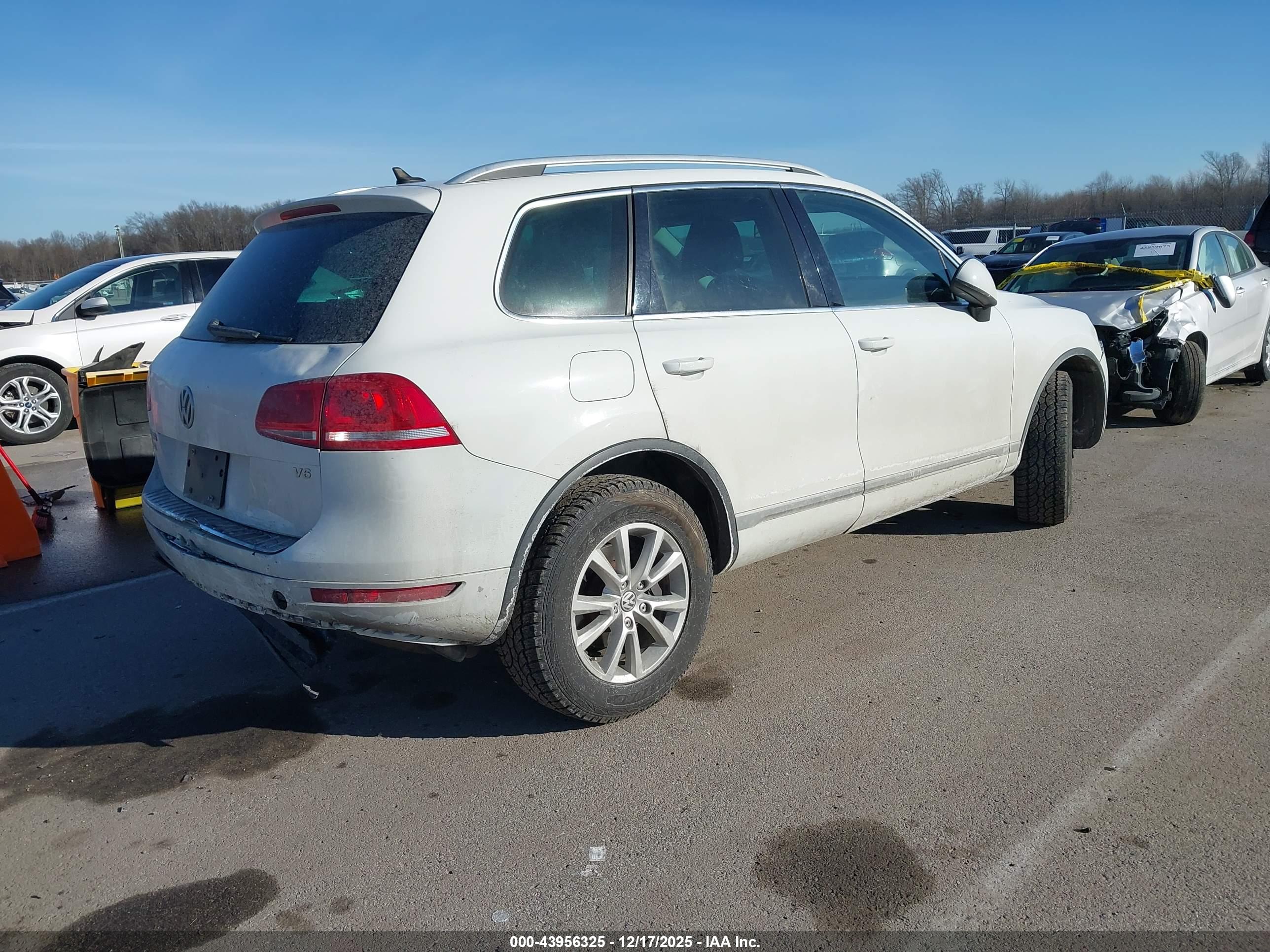 VOLKSWAGEN TOUAREG image 4