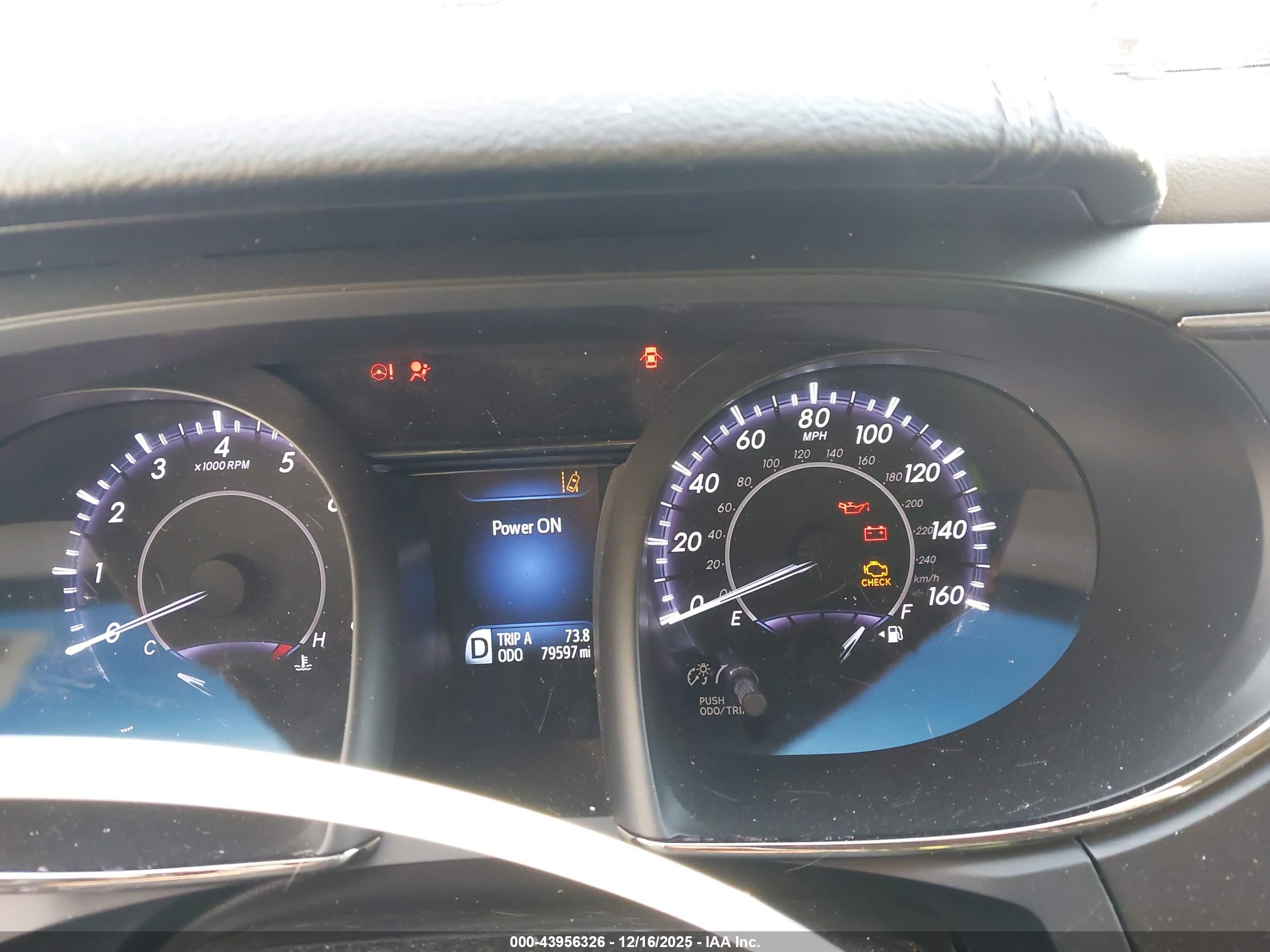TOYOTA AVALON image 7
