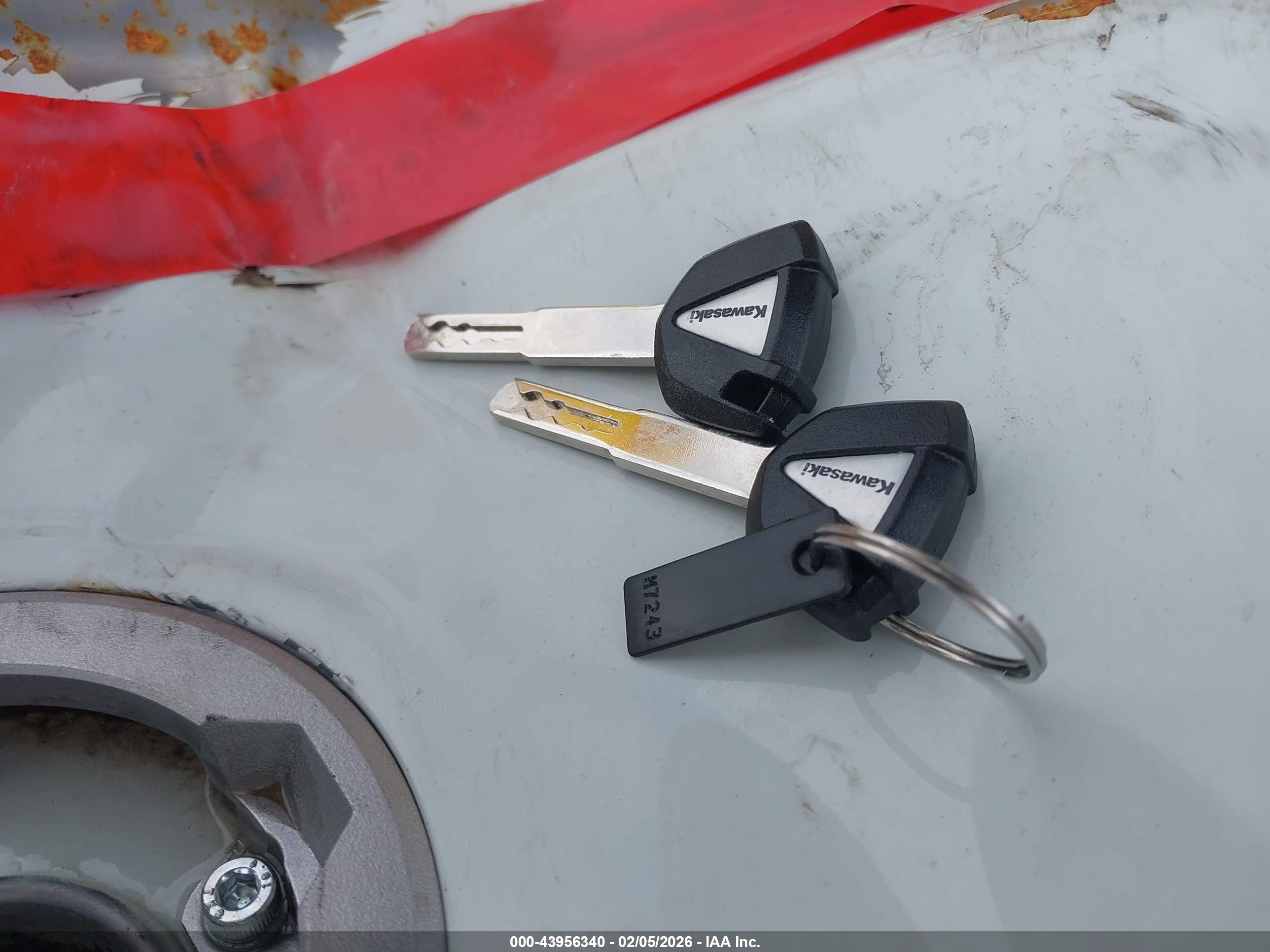 KAWASAKI ZX636 image 11