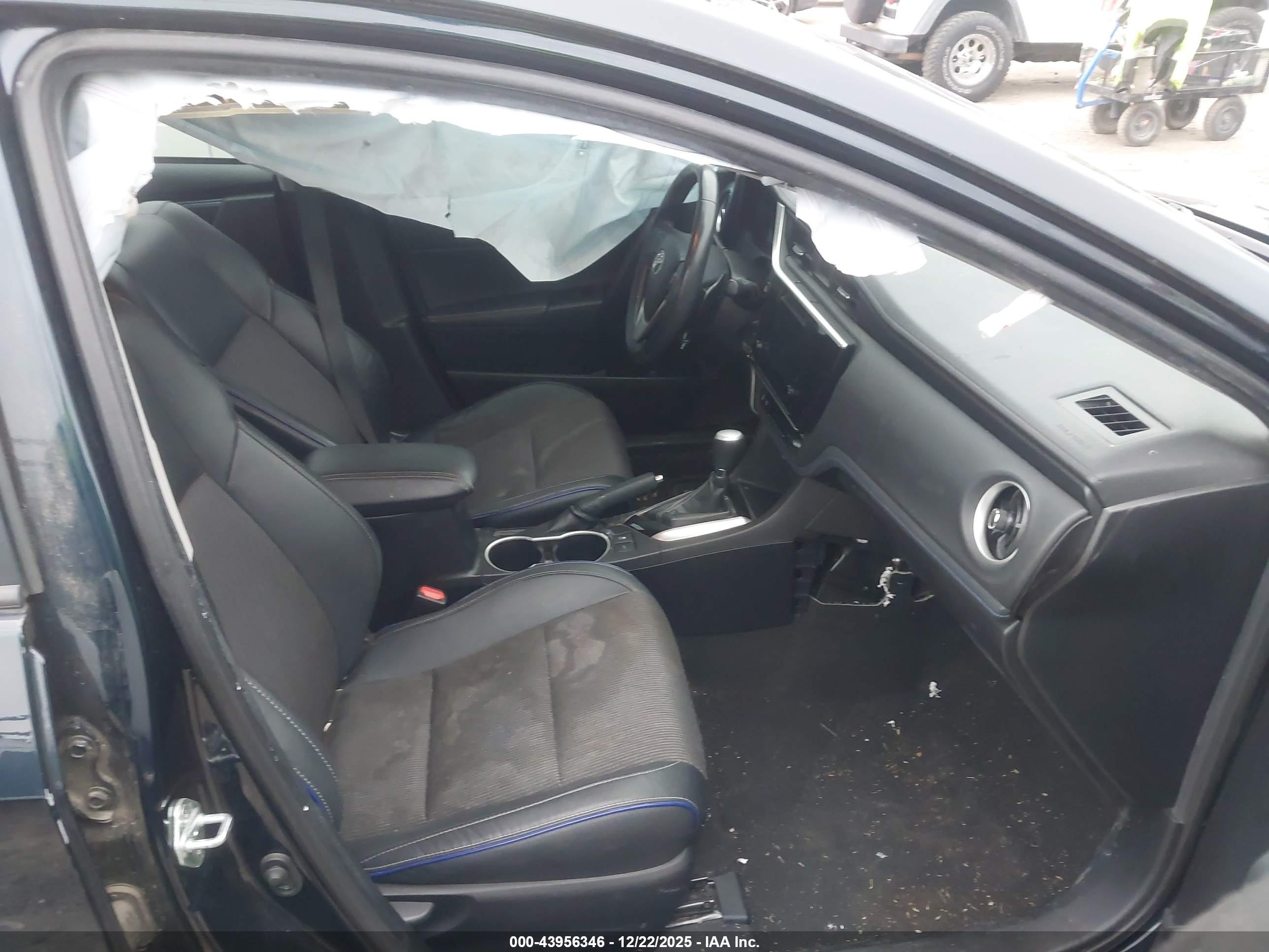 TOYOTA COROLLA image 5