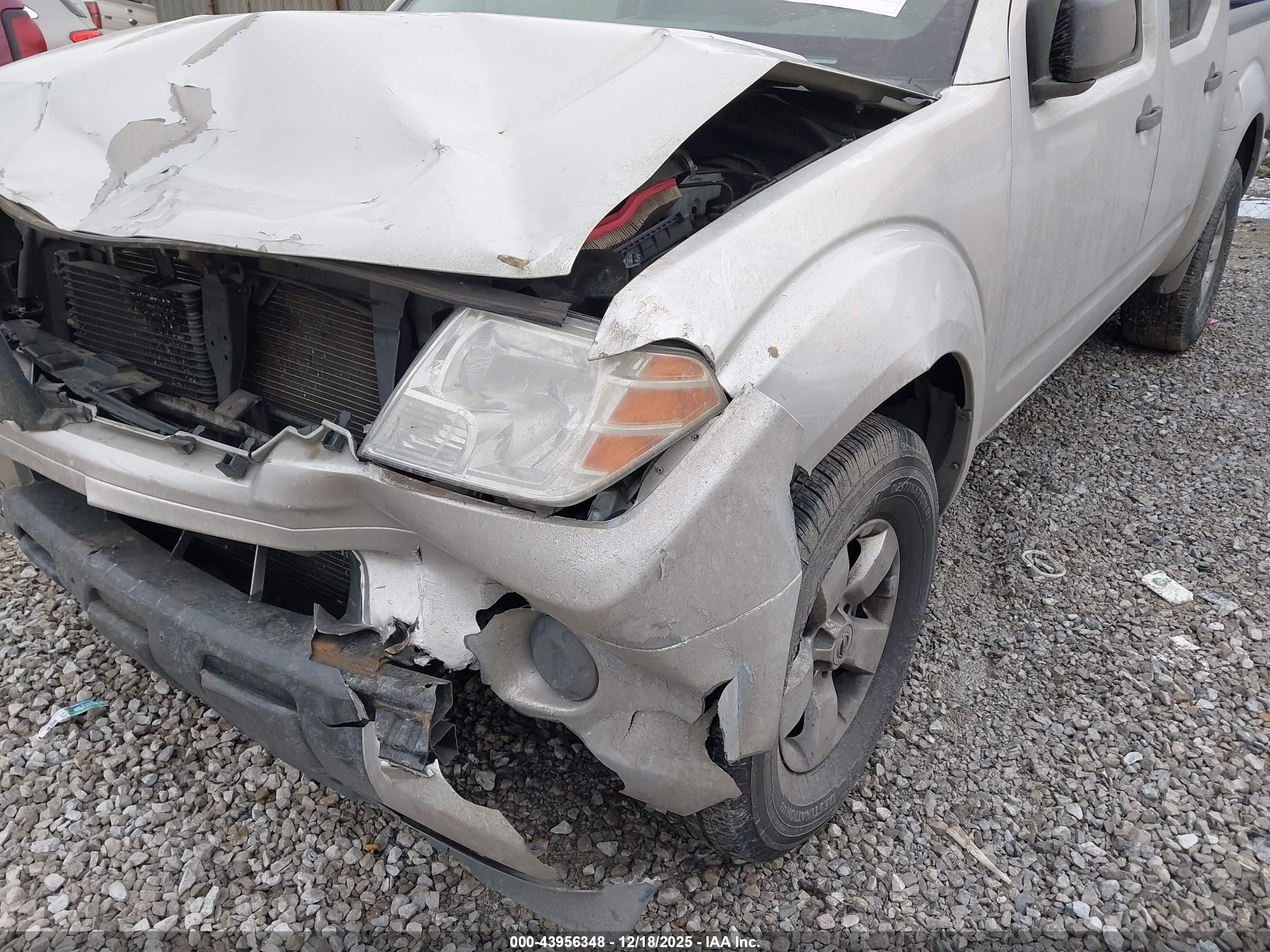 NISSAN FRONTIER image 6