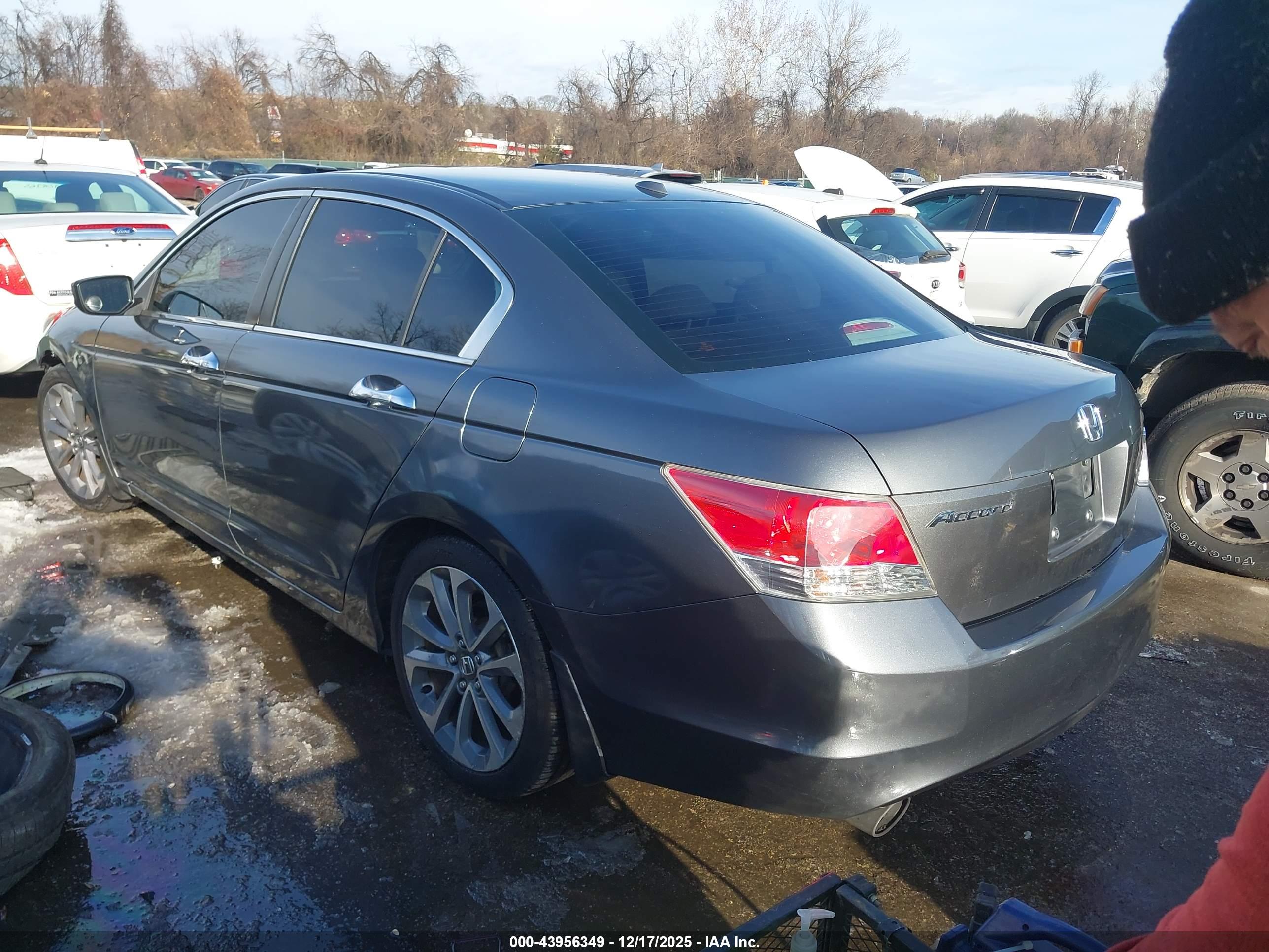 HONDA ACCORD image 3