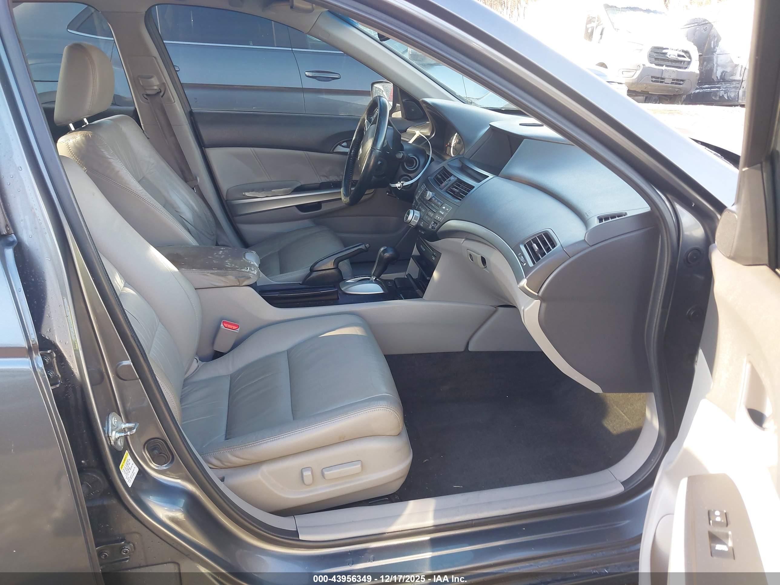 HONDA ACCORD image 5