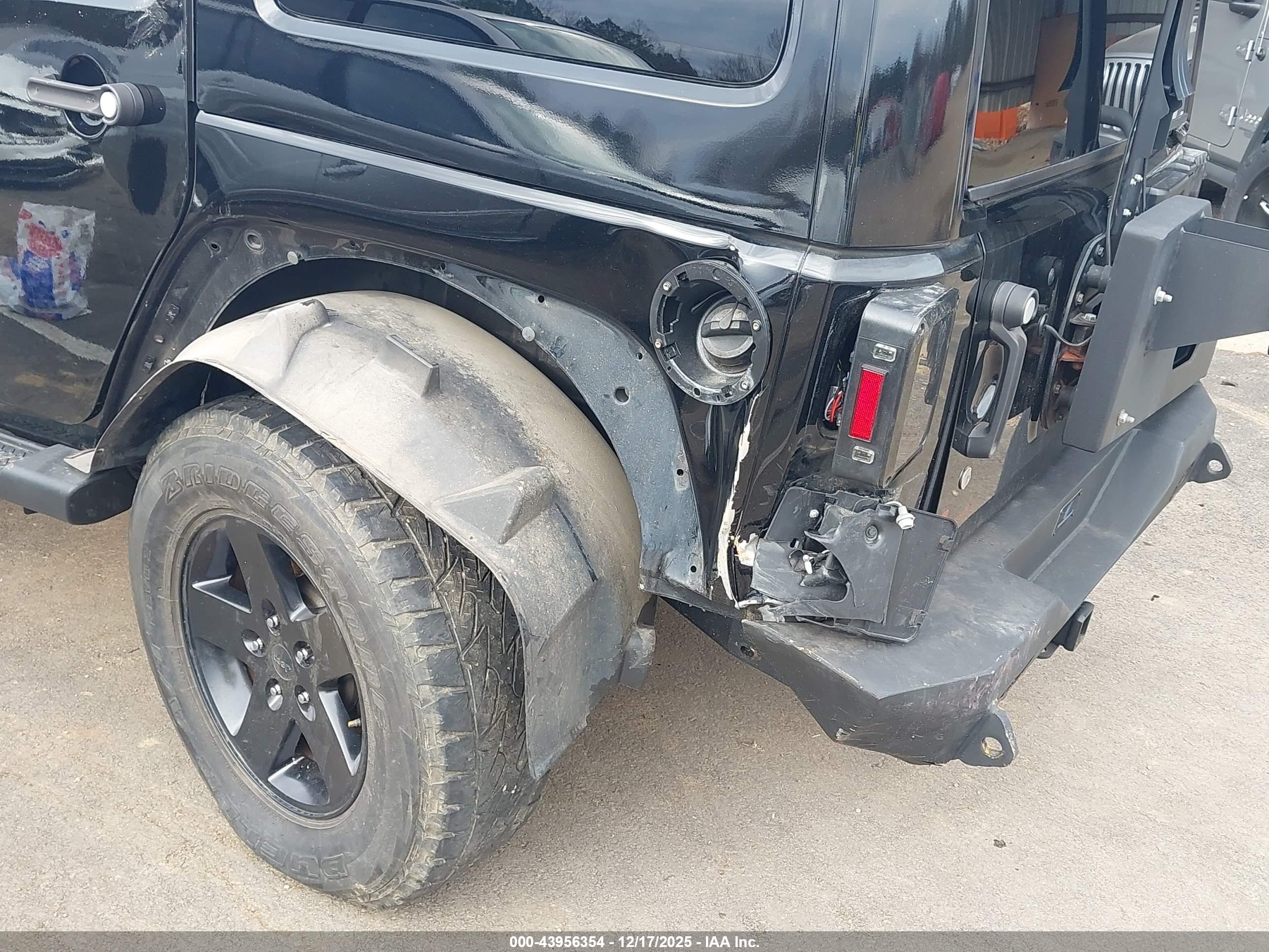 JEEP WRANGLER image 6
