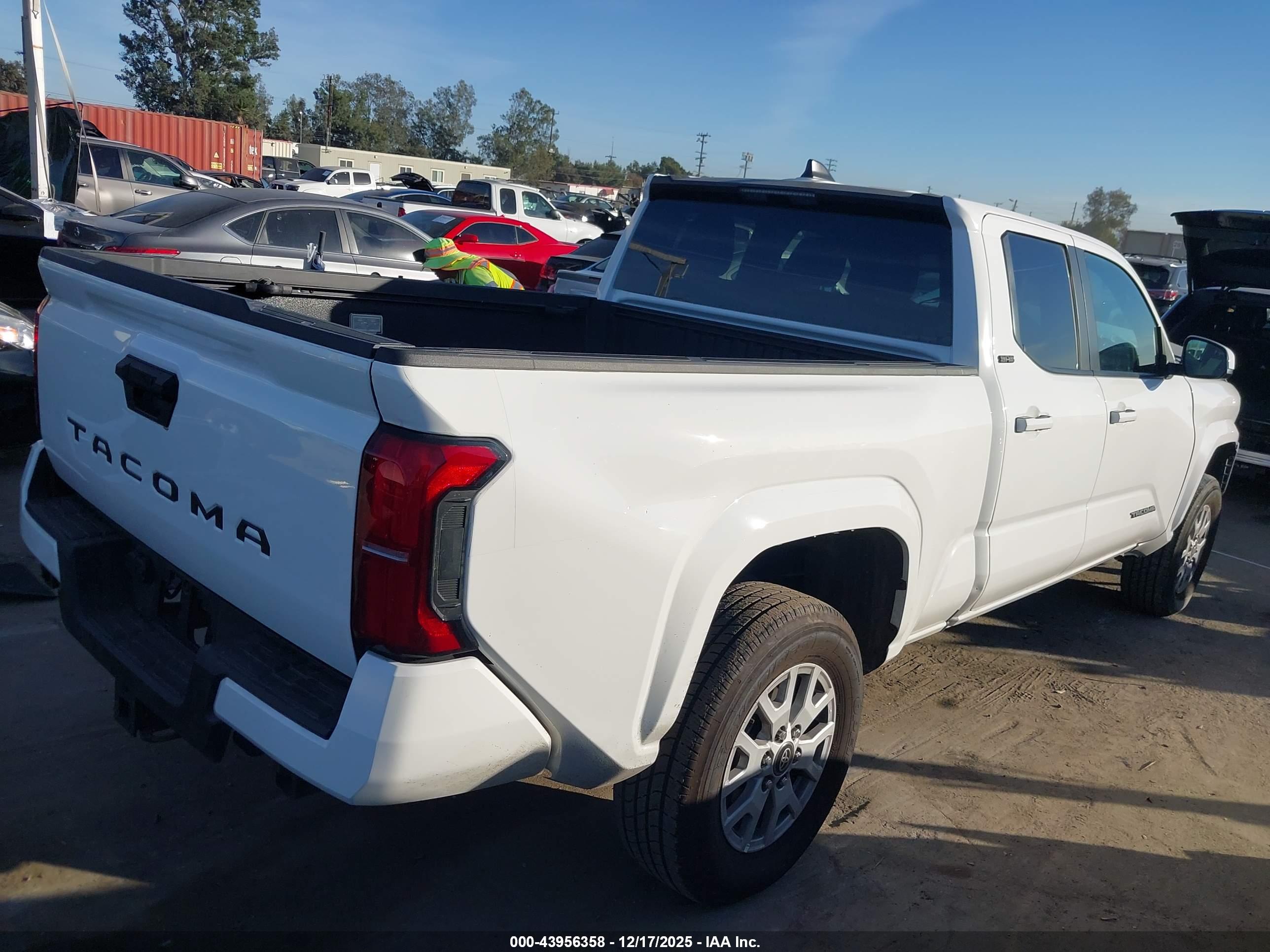 TOYOTA TACOMA image 4
