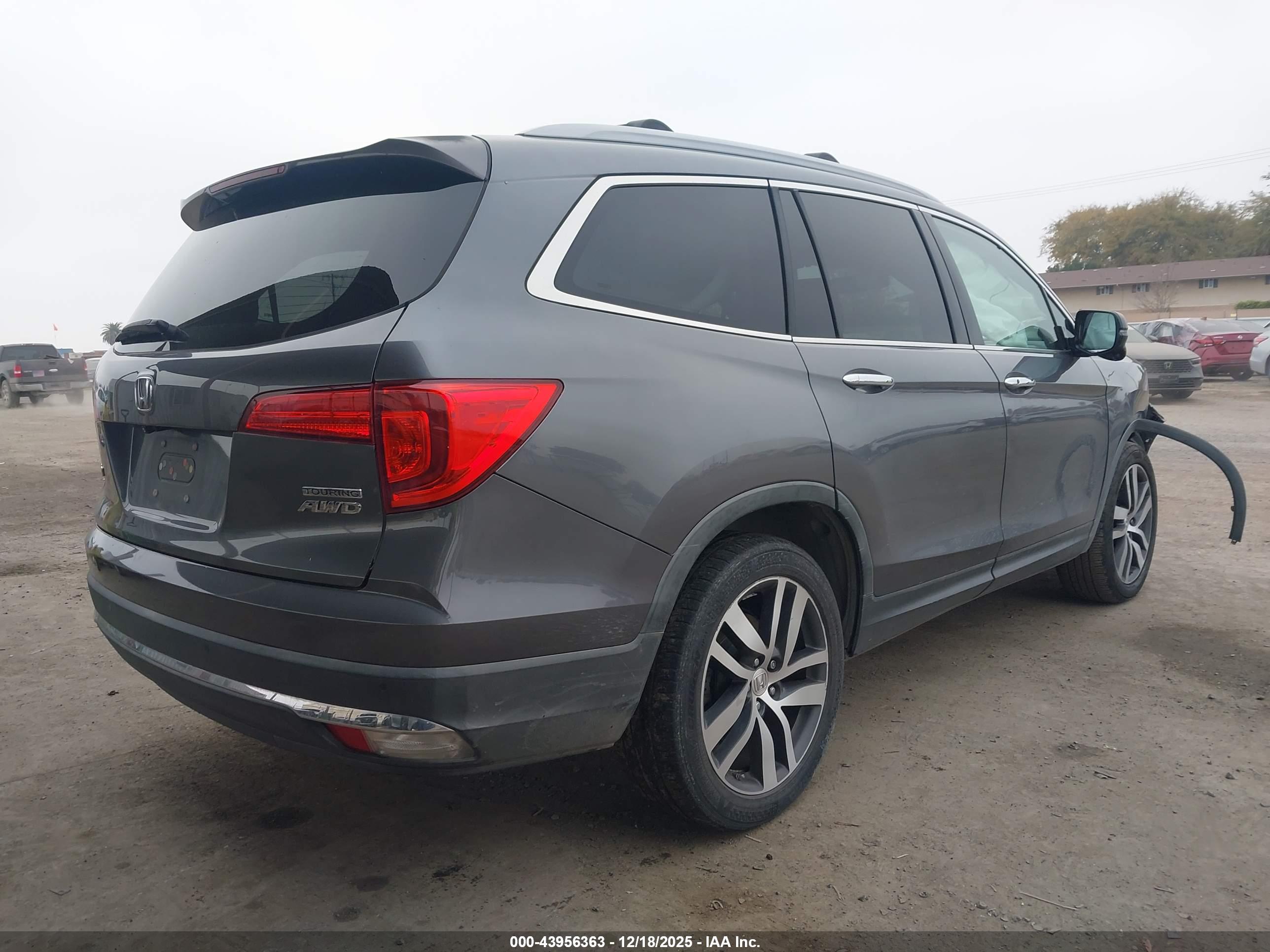 HONDA PILOT image 4
