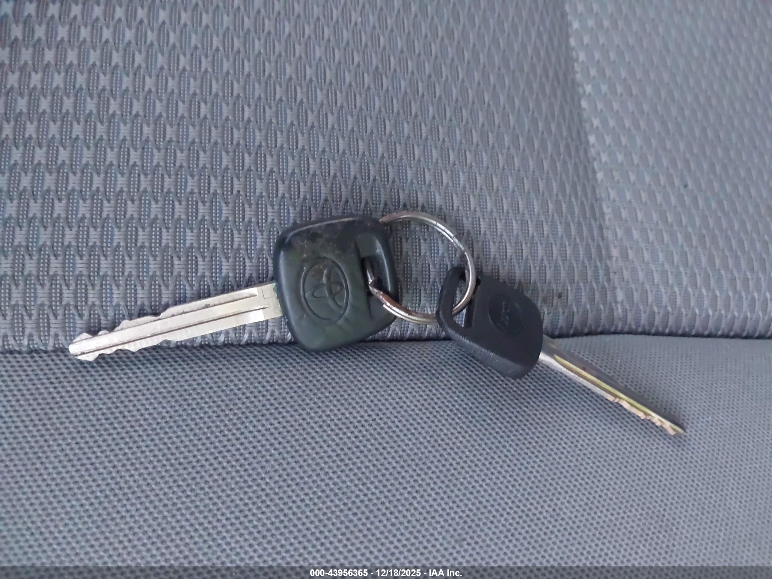 TOYOTA TACOMA image 11