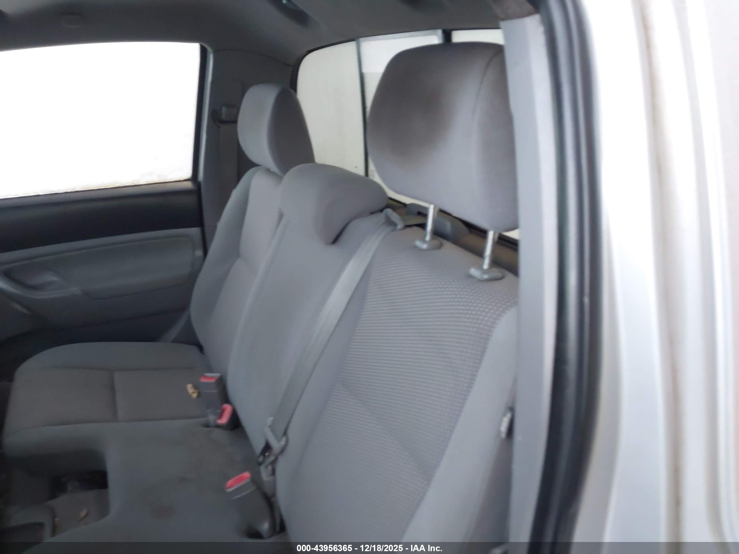 TOYOTA TACOMA image 8