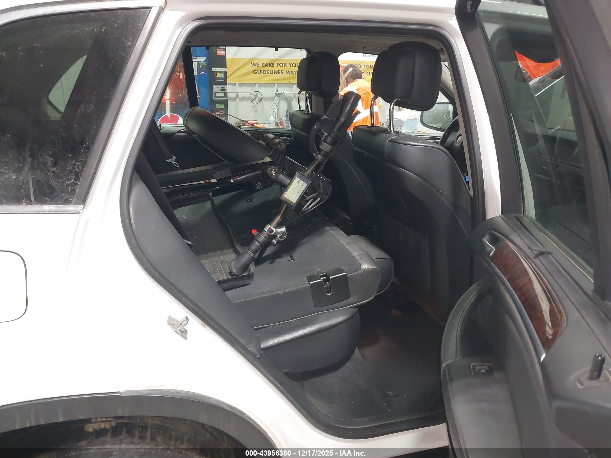 BMW X5 image 8