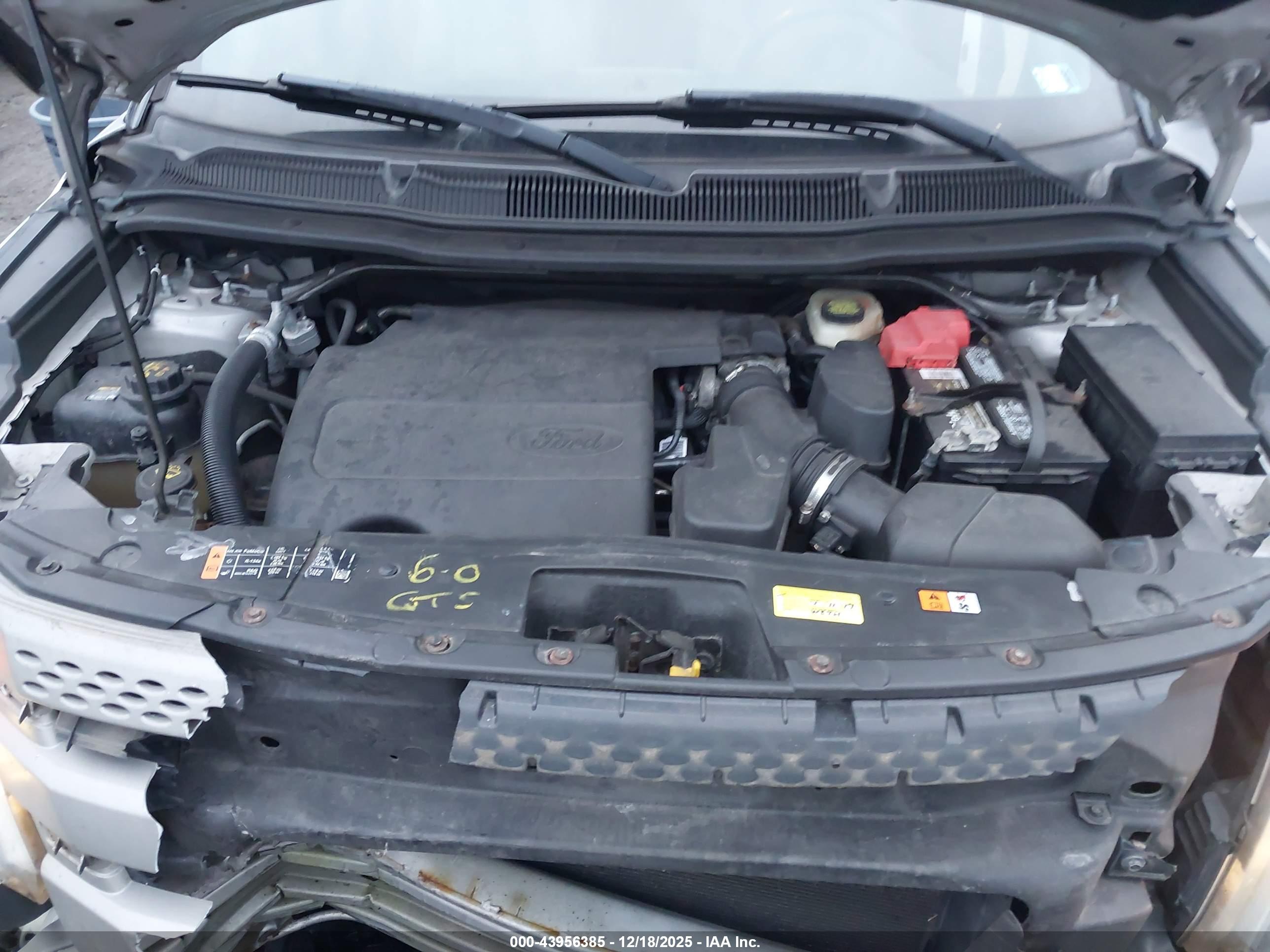 FORD EXPLORER image 10