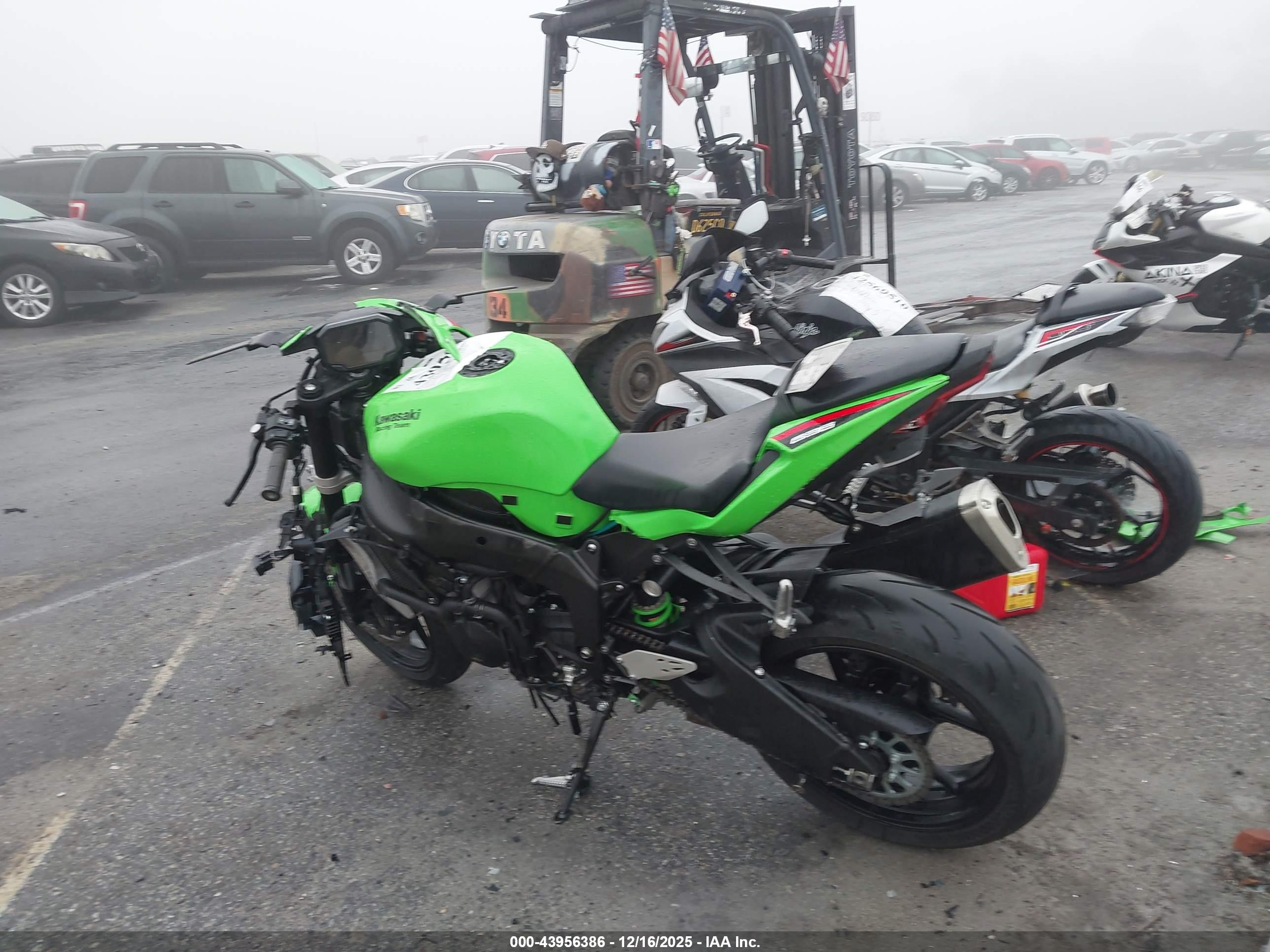 KAWASAKI ZX636 image 3