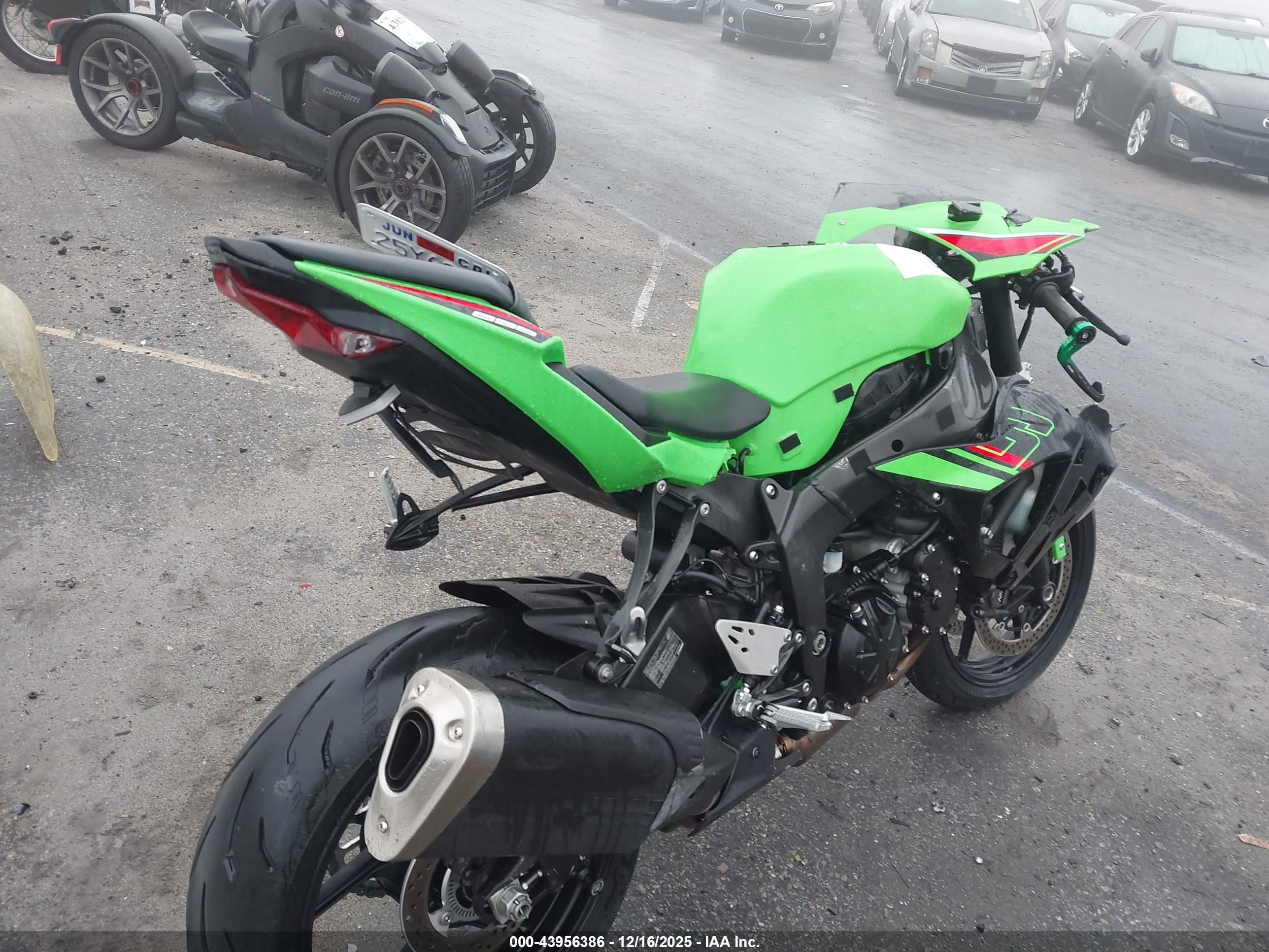 KAWASAKI ZX636 image 4