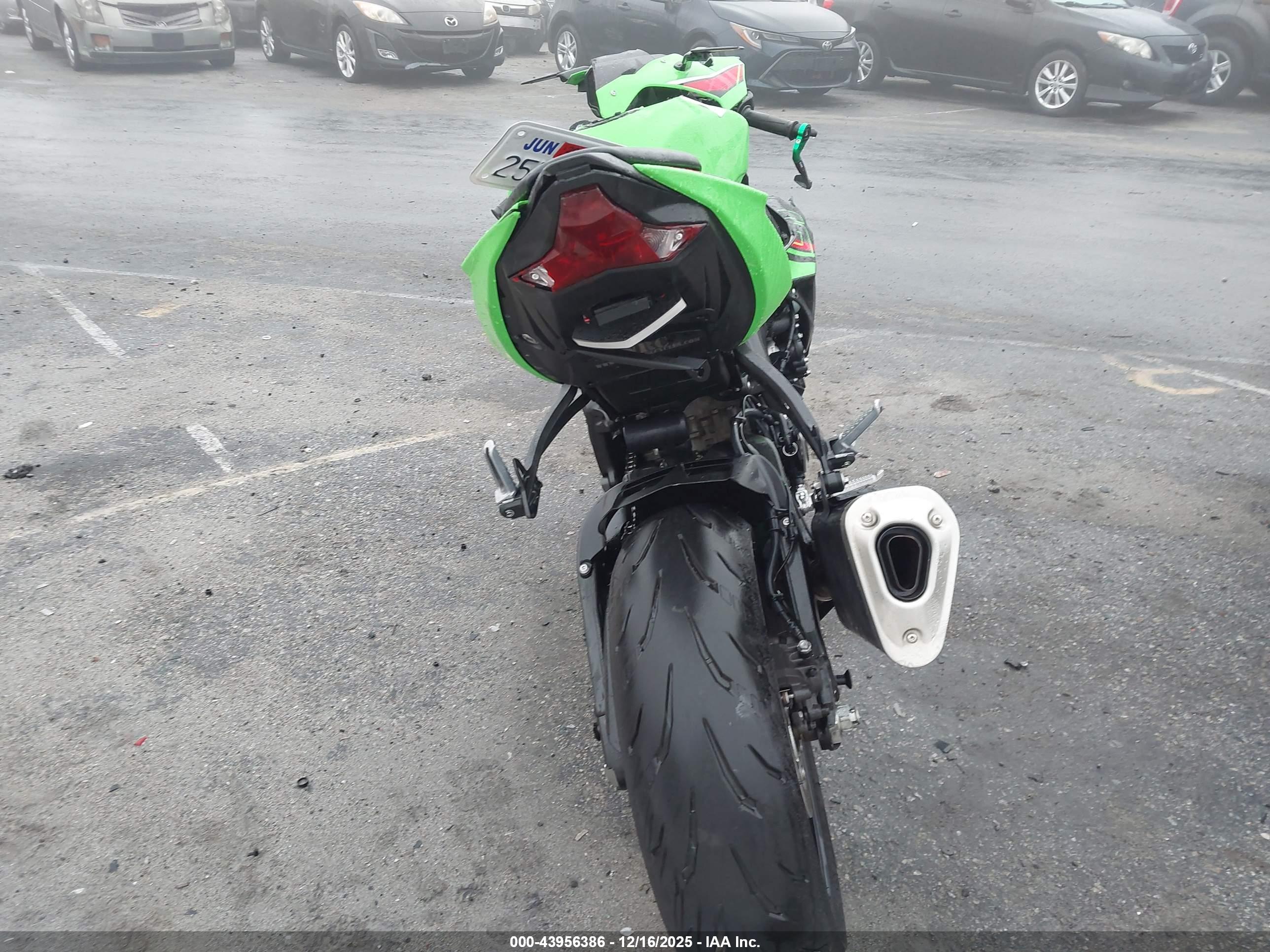 KAWASAKI ZX636 image 6