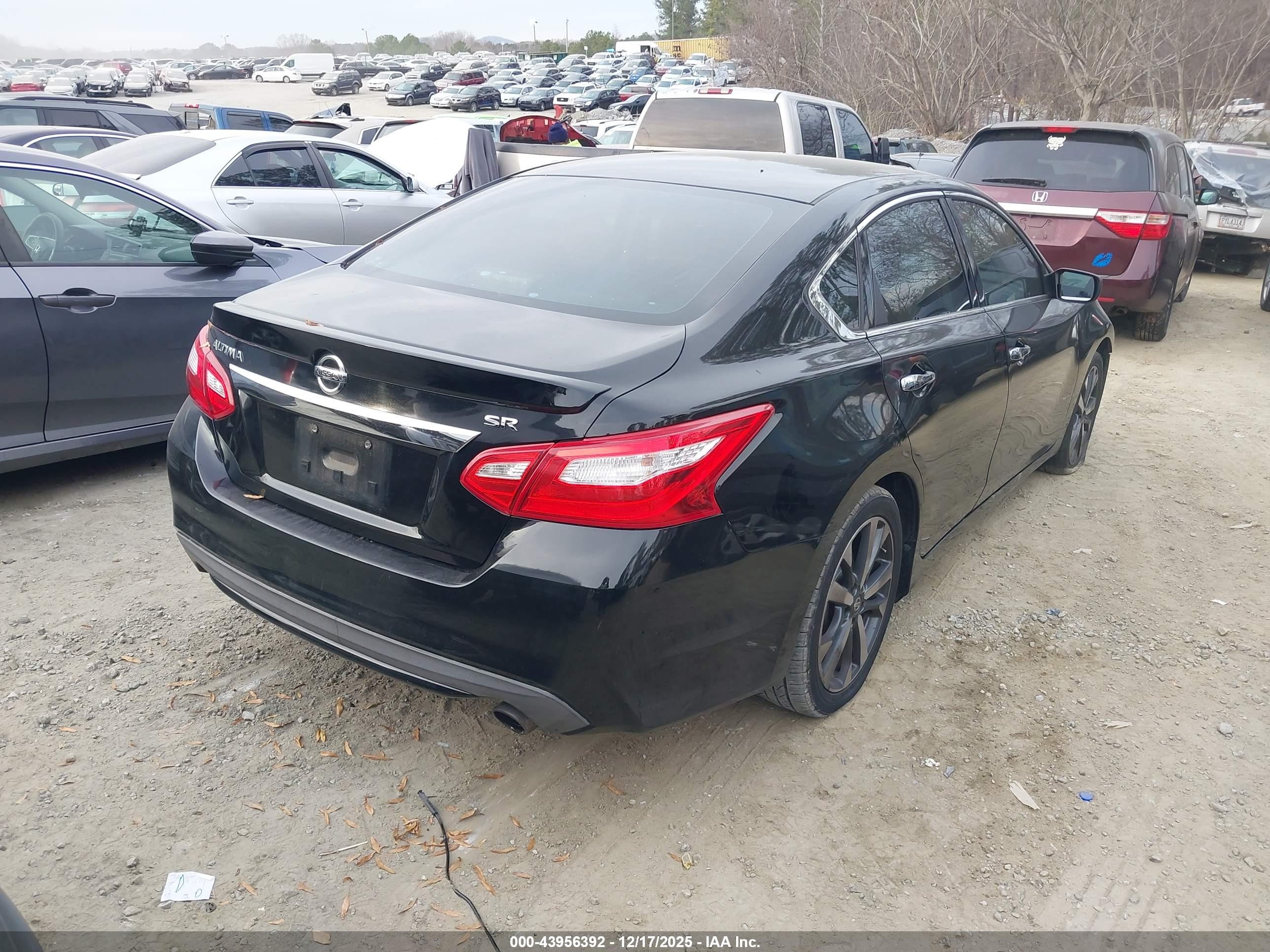 NISSAN ALTIMA image 4
