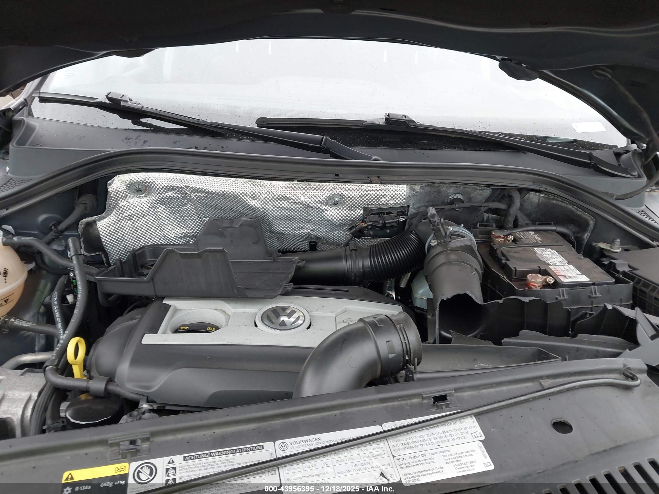 VOLKSWAGEN TIGUAN image 10