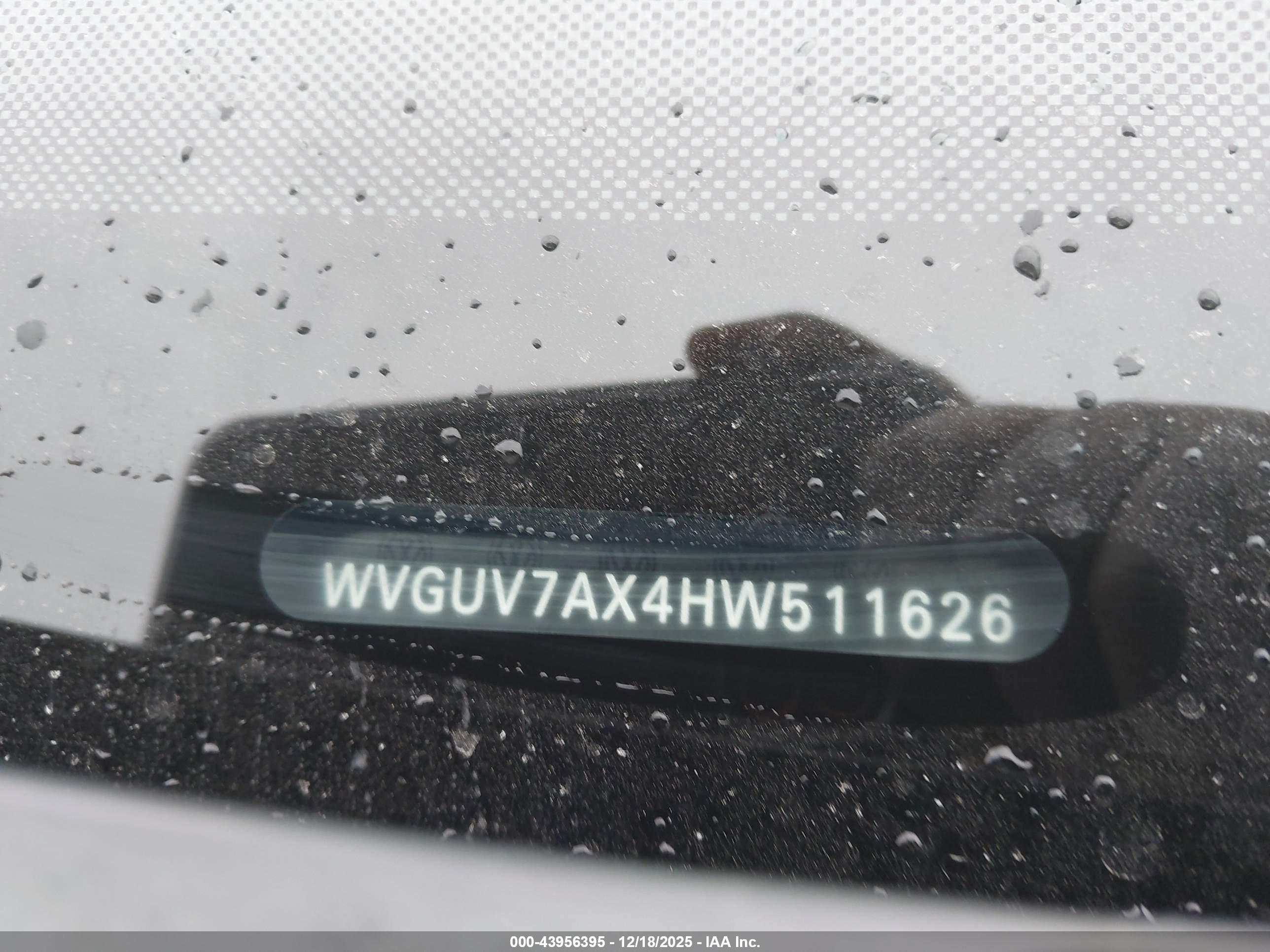 VOLKSWAGEN TIGUAN image 9