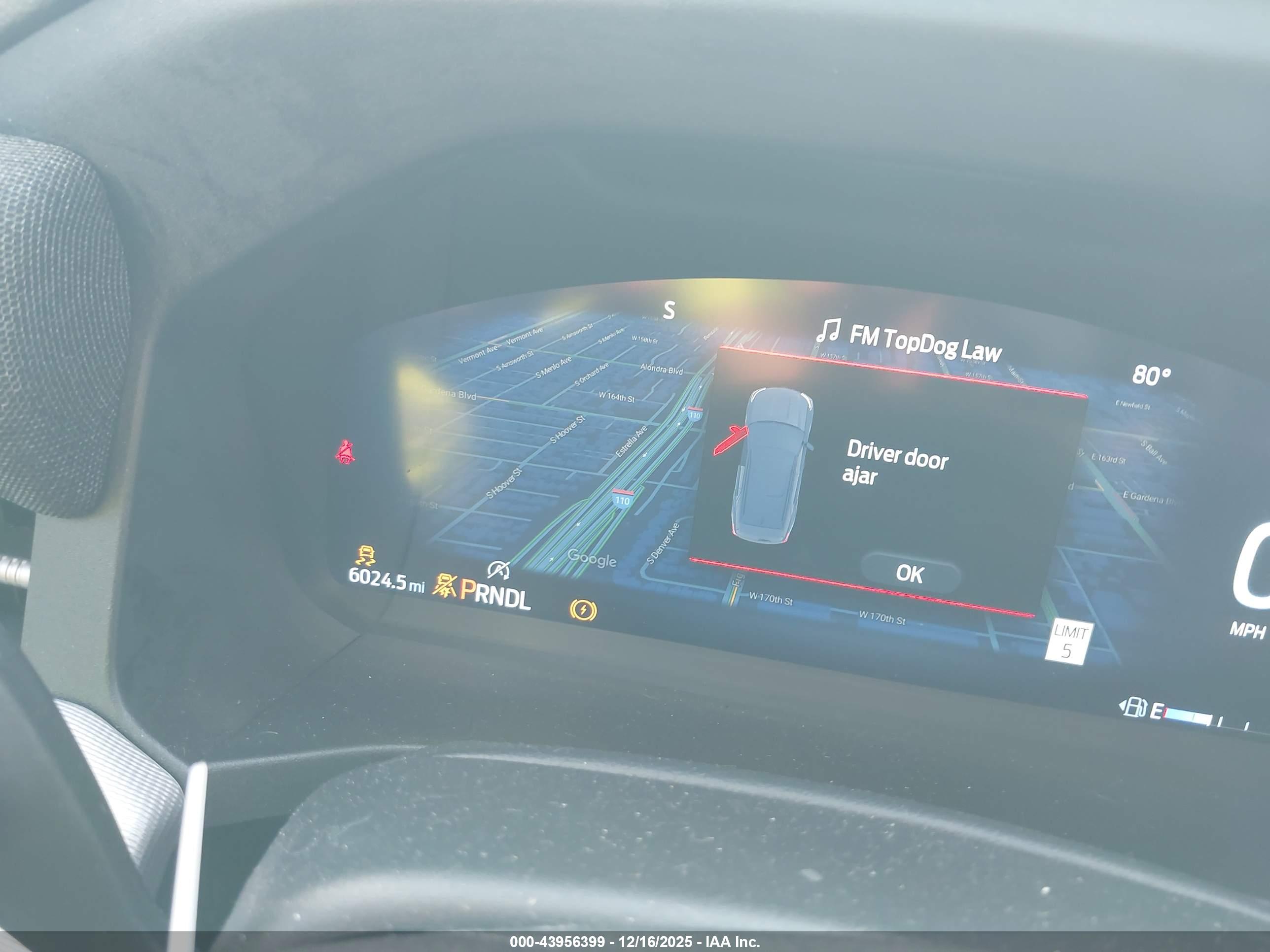 FORD EXPLORER image 7