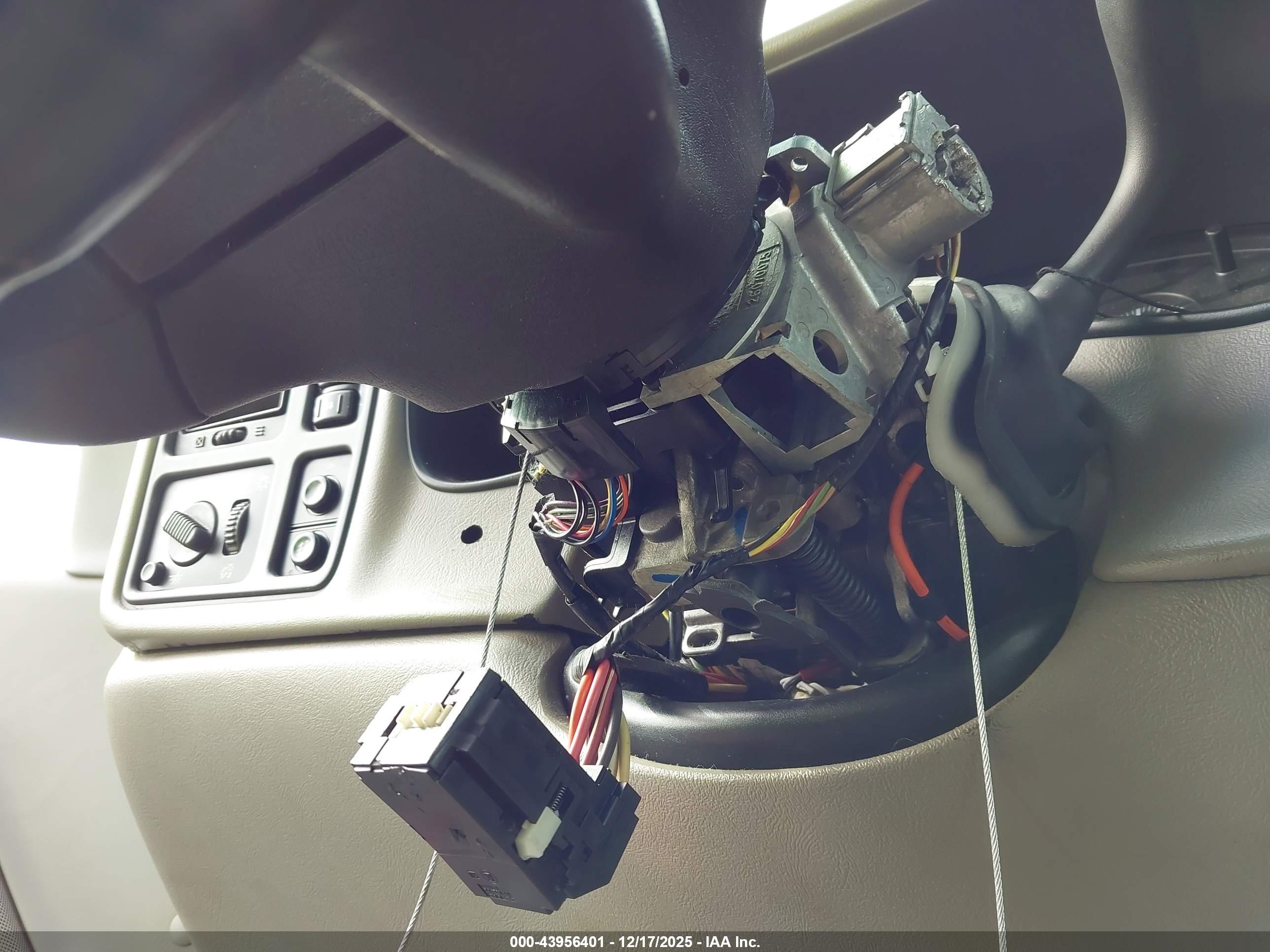 GMC SIERRA image 6