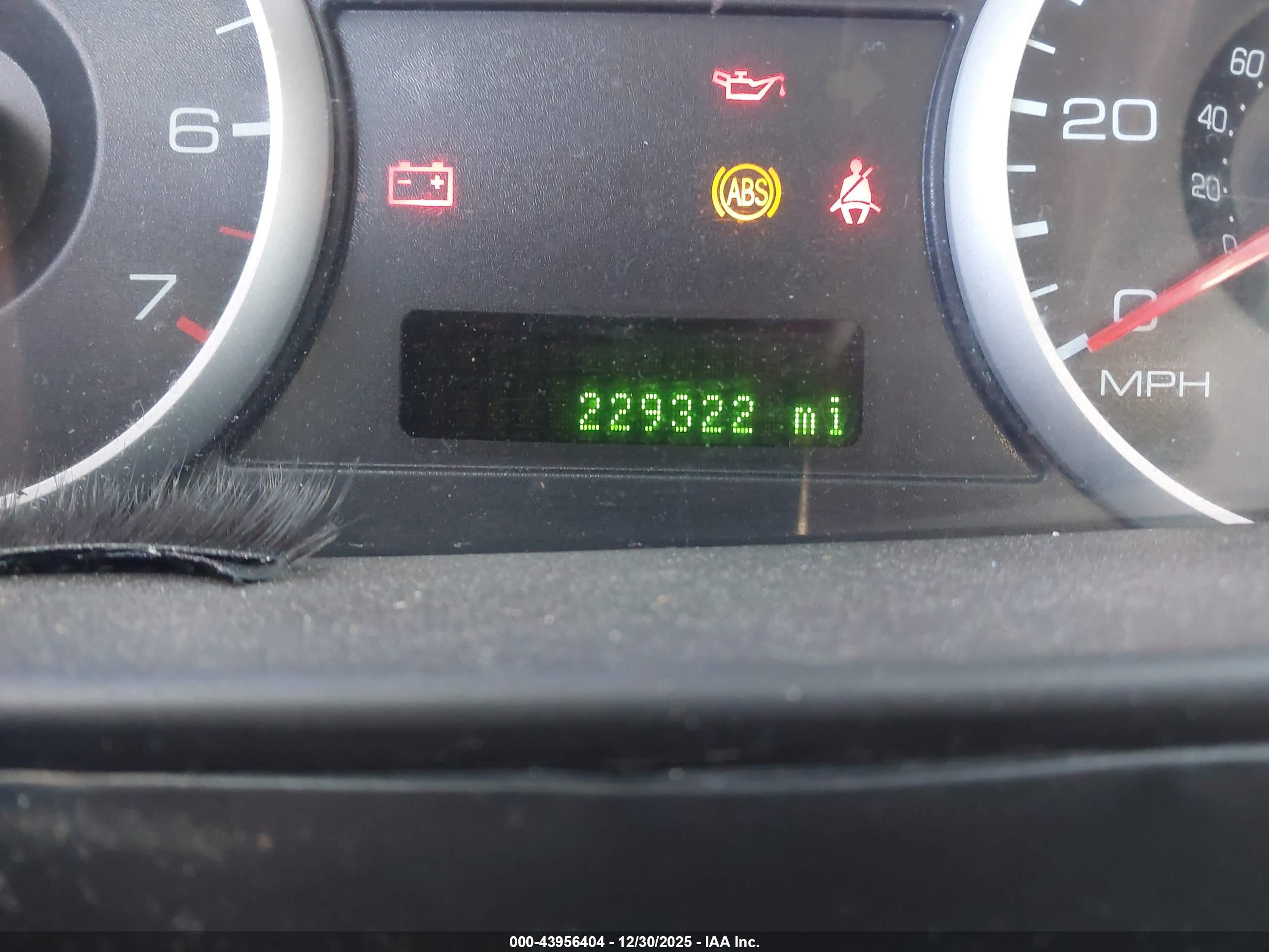 FORD FUSION image 7