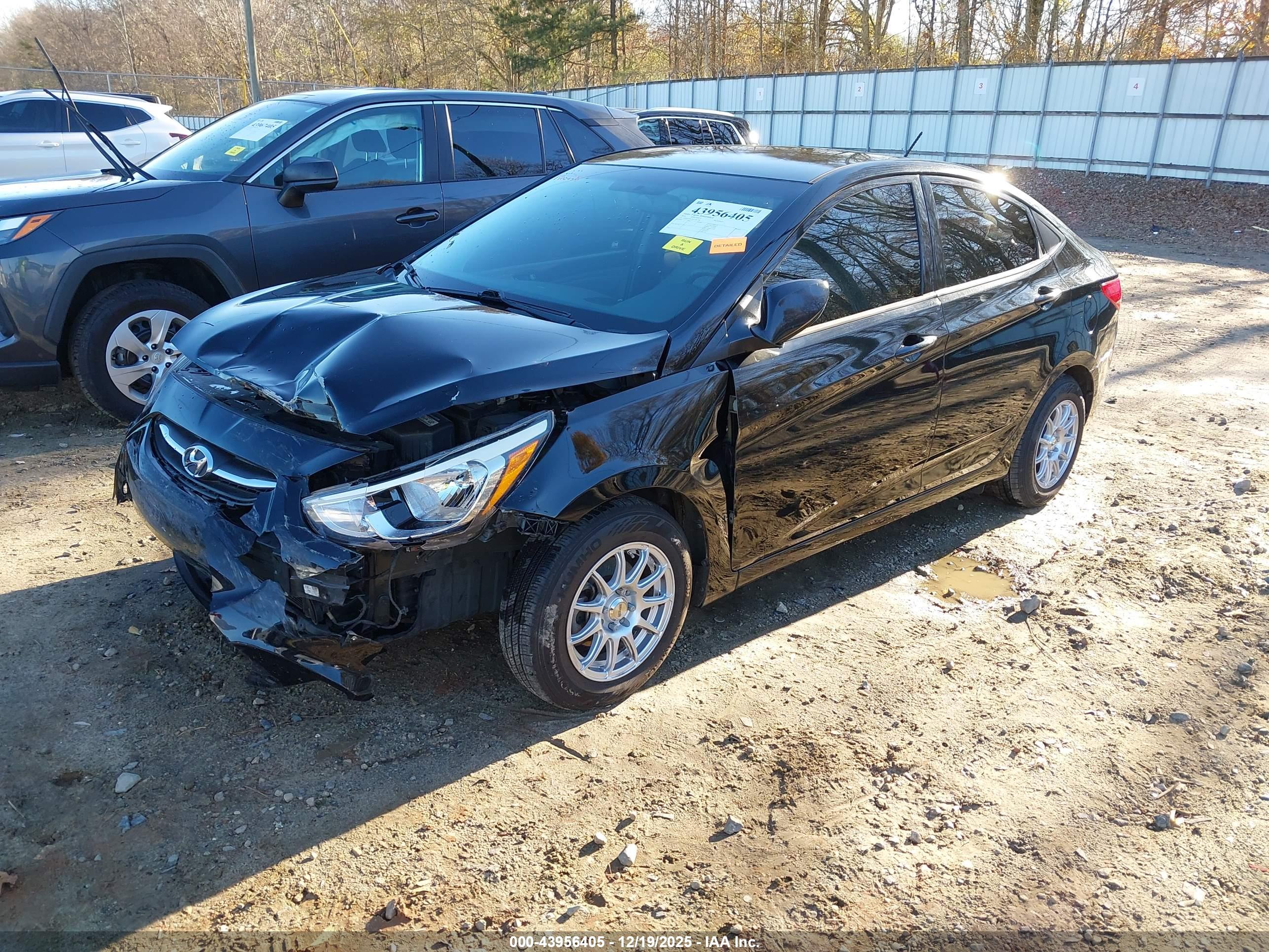 HYUNDAI ACCENT image 2