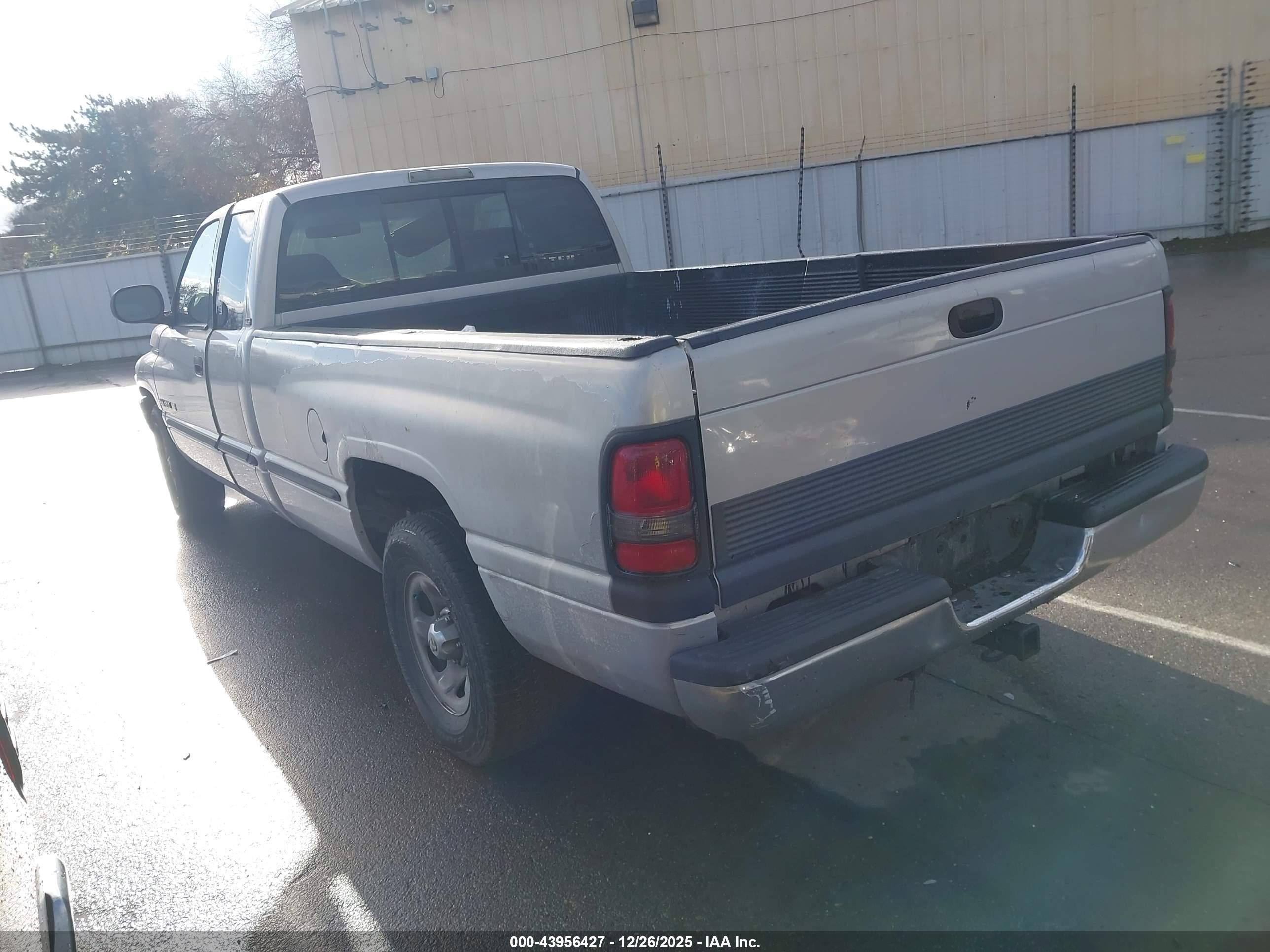 DODGE RAM image 3