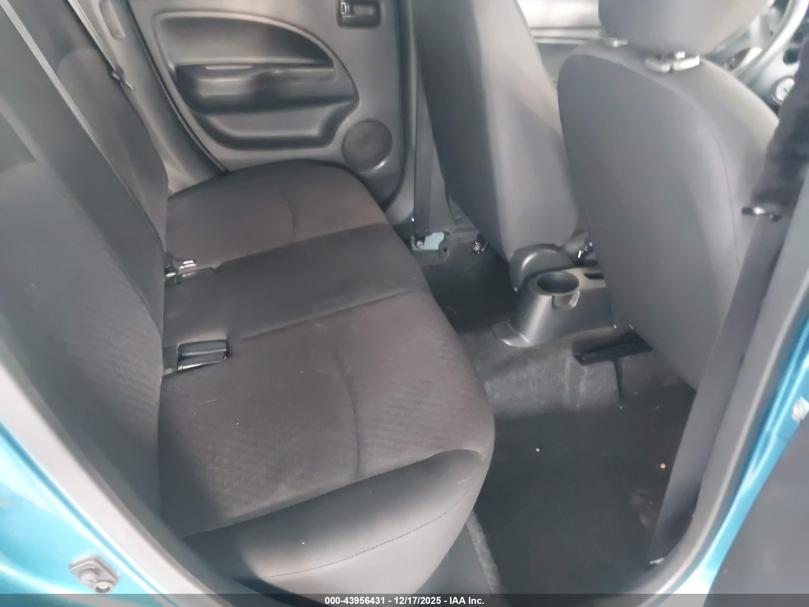 MITSUBISHI MIRAGE image 8