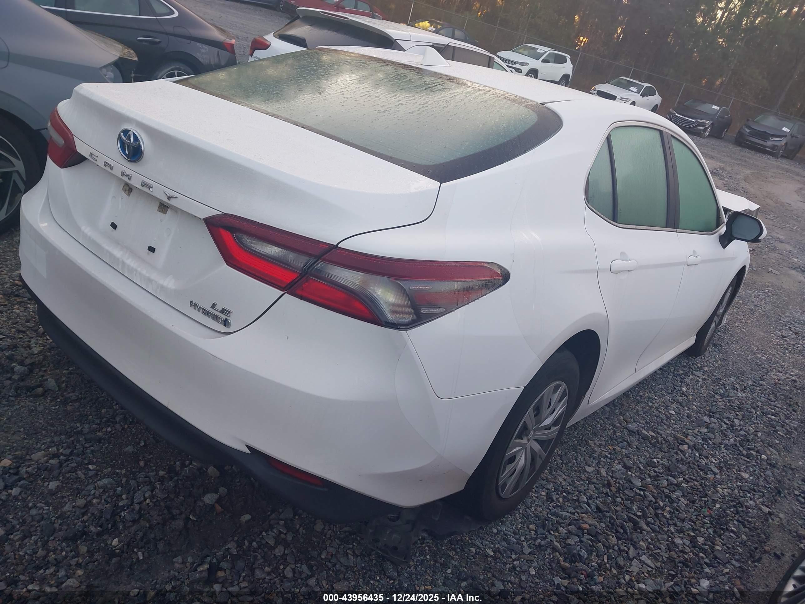 TOYOTA CAMRY image 4