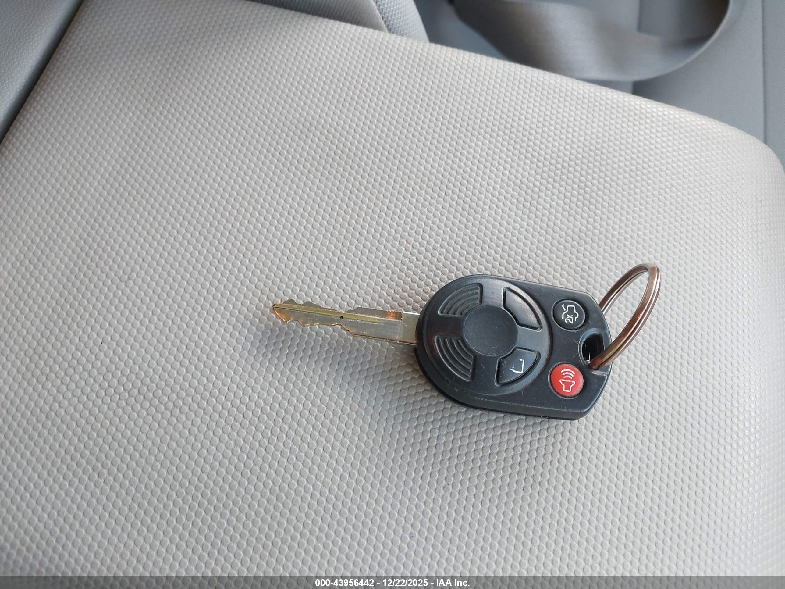 FORD ESCAPE image 11