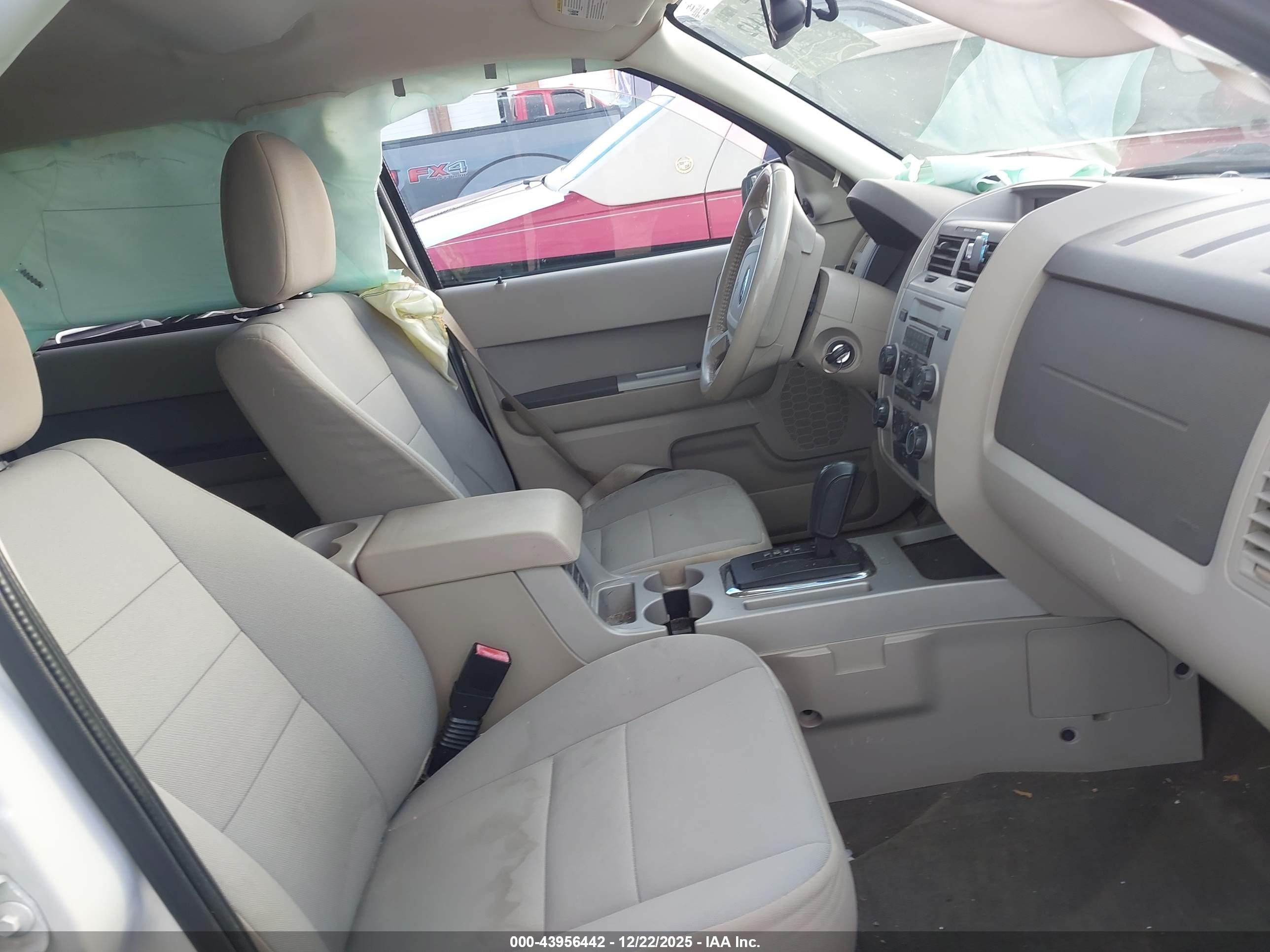 FORD ESCAPE image 5