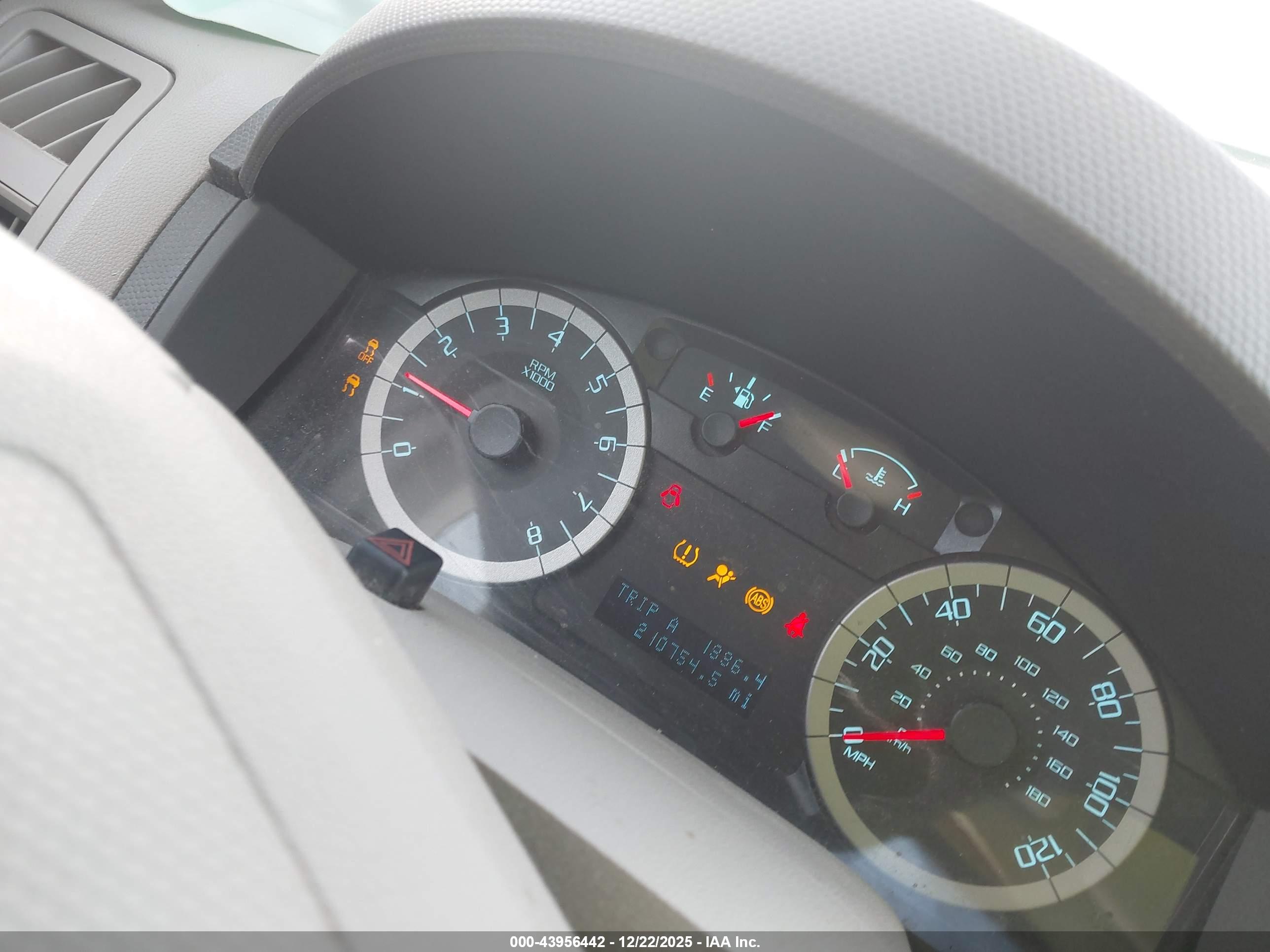 FORD ESCAPE image 7